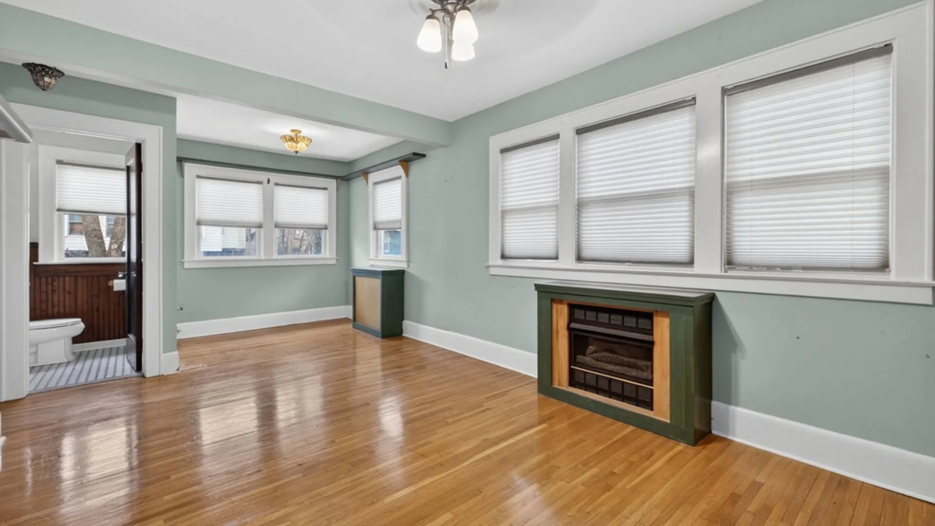 Property at 1062 Bellevue Avenue, Syracuse, NY 13204 16
