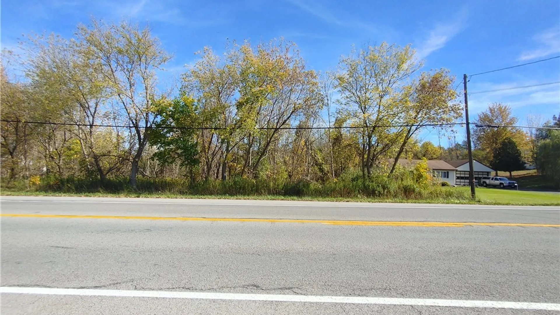 Property at 4311 Lake Avenue, Lockport Town, NY 14094 2