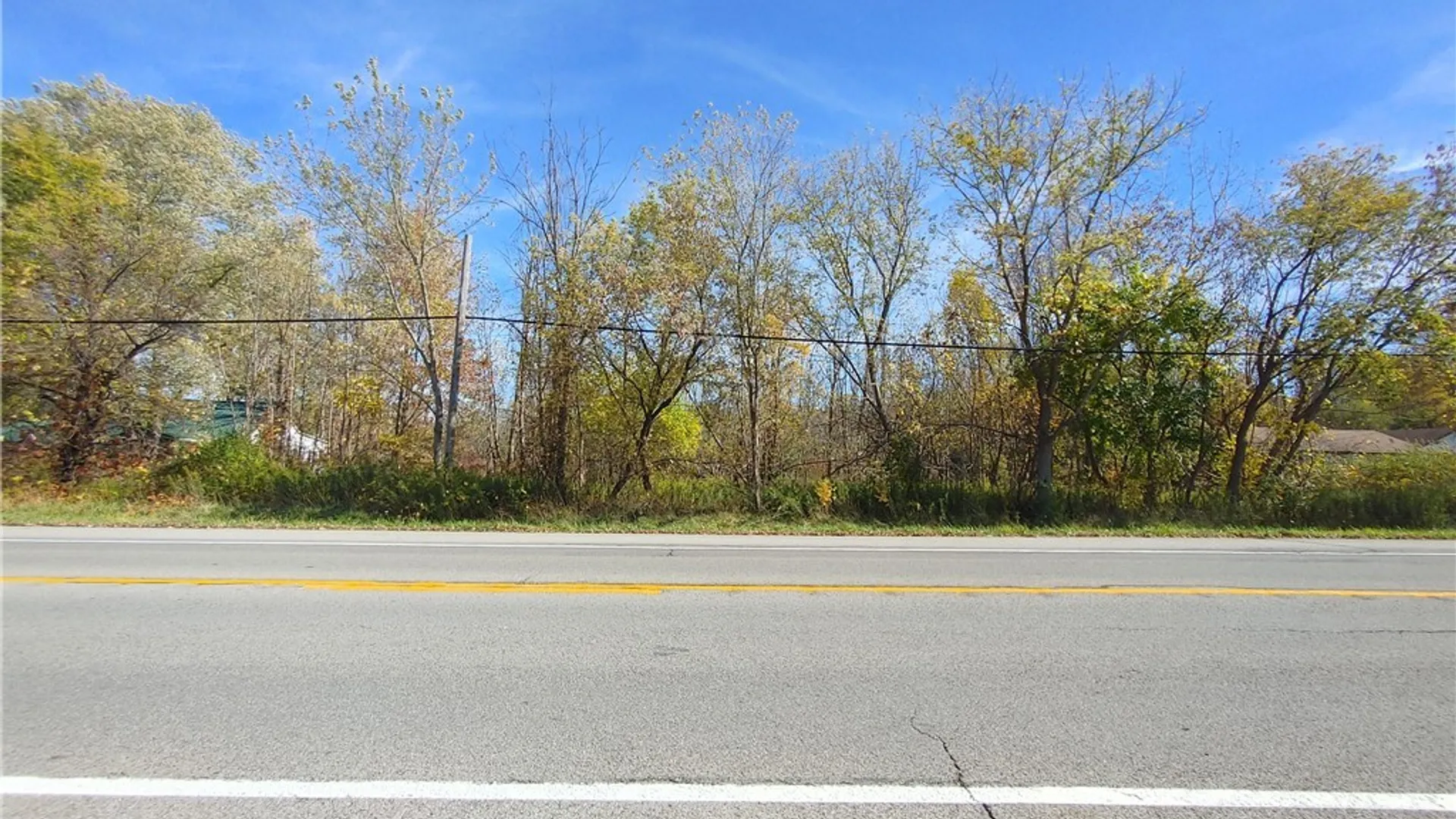 Property at 4311 Lake Avenue, Lockport Town, NY 14094 3