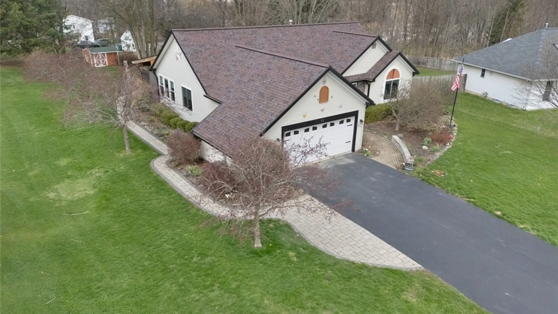 Property at 16 Alton Way, Henrietta, NY 14586 3