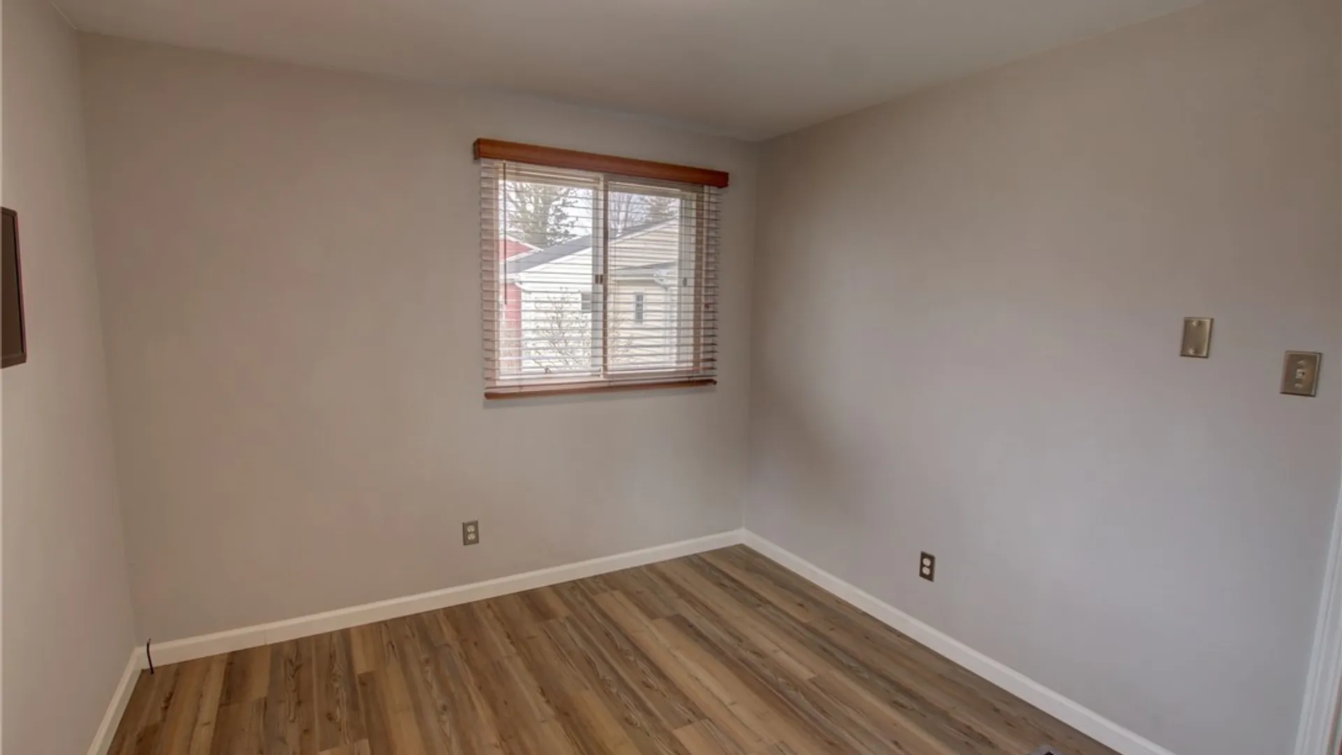 Property at 6886 Hamilton Drive, Evans, NY 14047 25