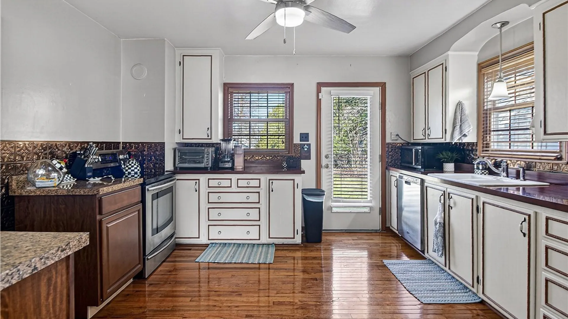 Property at 8 Crescent Drive, New Hartford, NY 13417 24