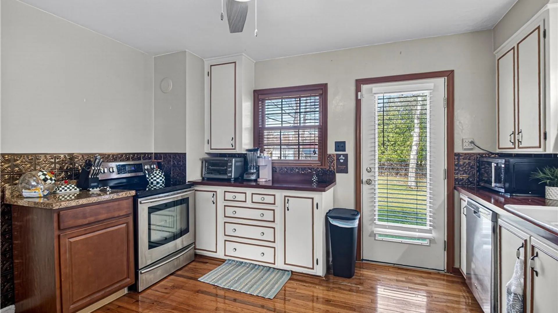 Property at 8 Crescent Drive, New Hartford, NY 13417 27