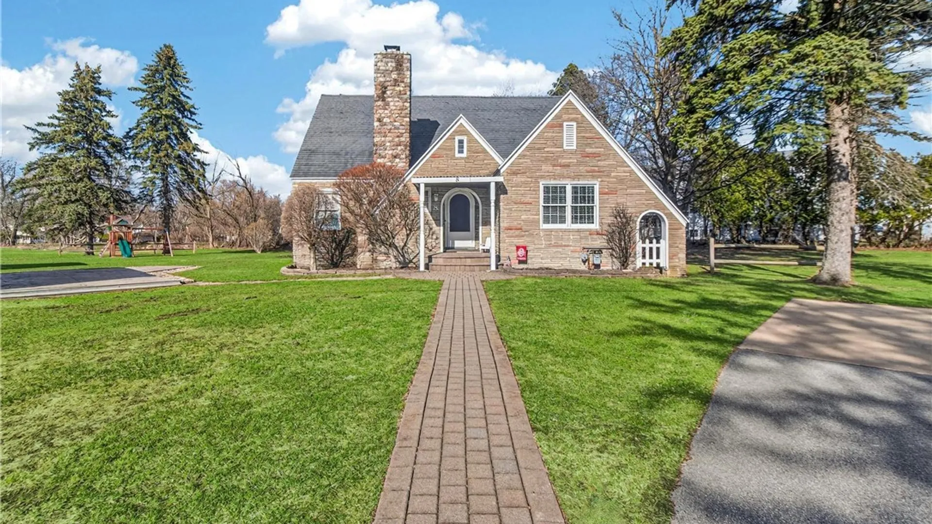 Property at 8 Crescent Drive, New Hartford, NY 13417 46