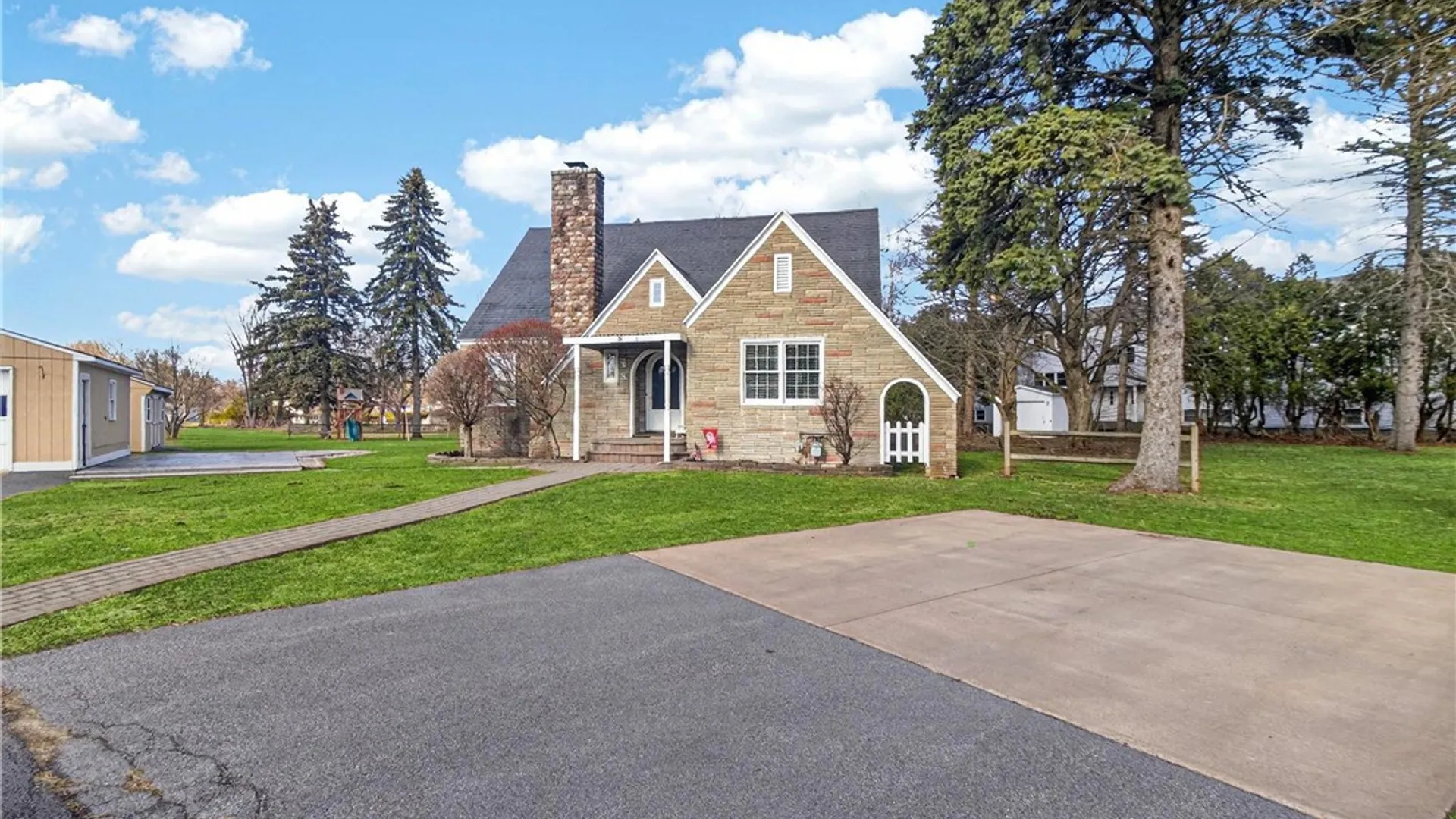 Property at 8 Crescent Drive, New Hartford, NY 13417 48