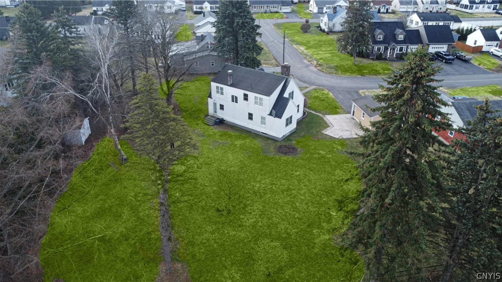 Property at 8 Crescent Drive, New Hartford, NY 13417 5