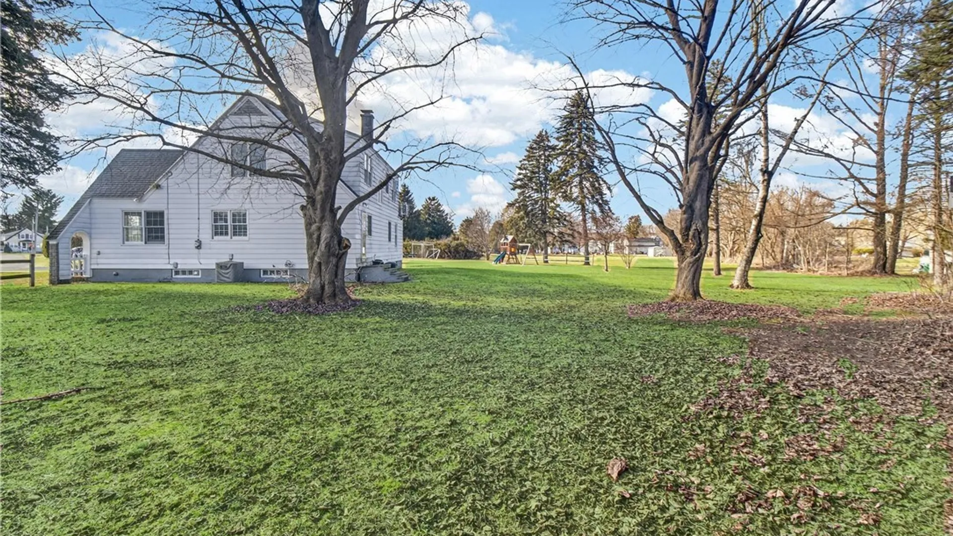 Property at 8 Crescent Drive, New Hartford, NY 13417 50