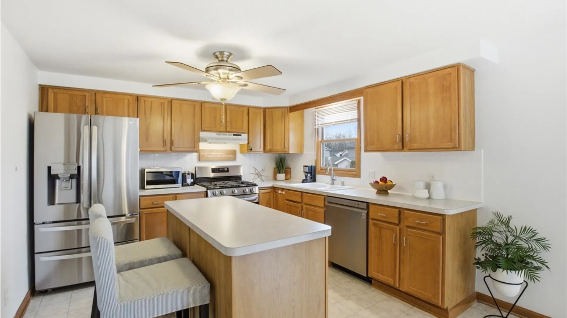 Property at 257 Crabapple Lane, Cheektowaga, NY 14227 10