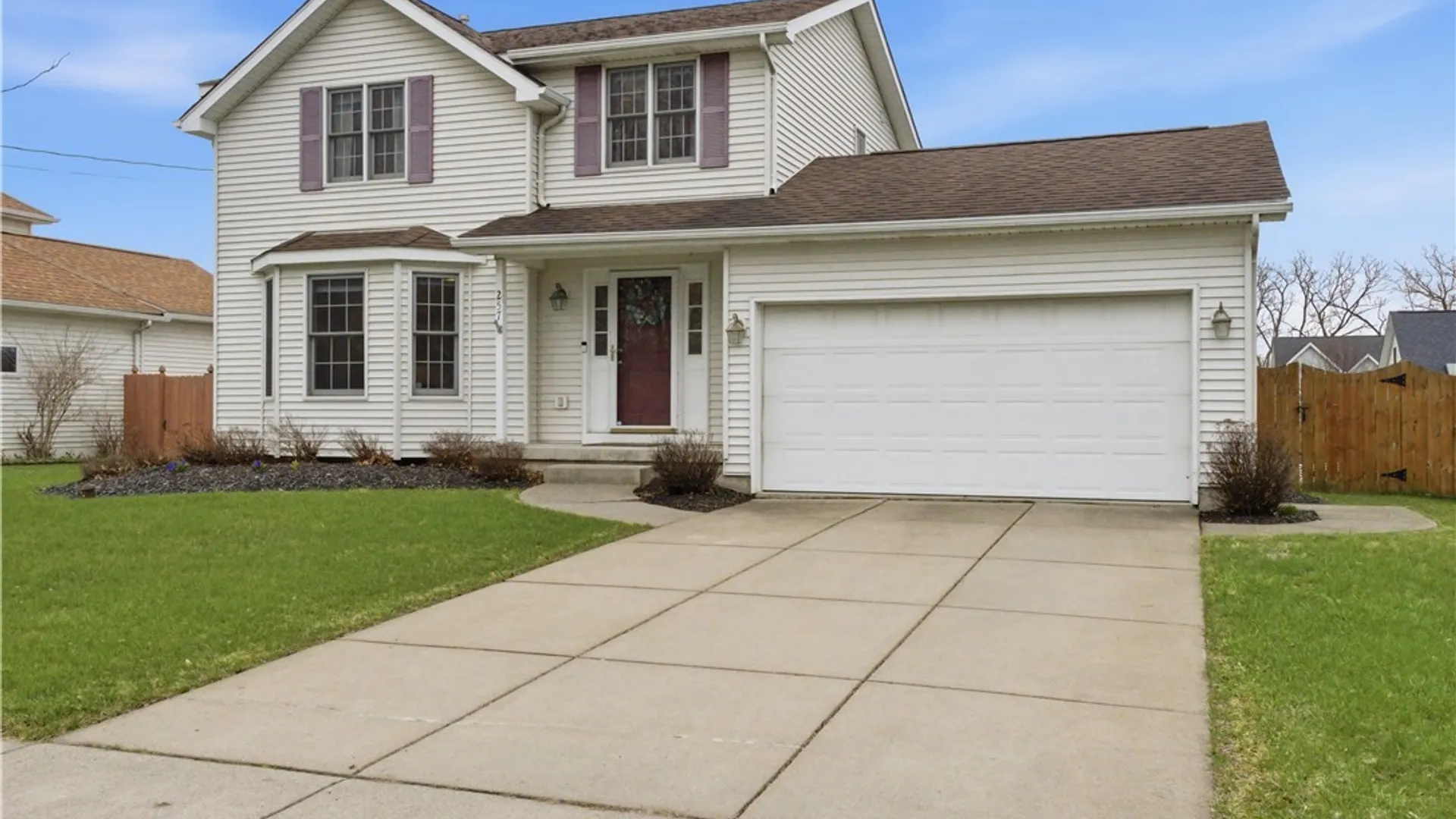 Property at 257 Crabapple Lane, Cheektowaga, NY 14227 3
