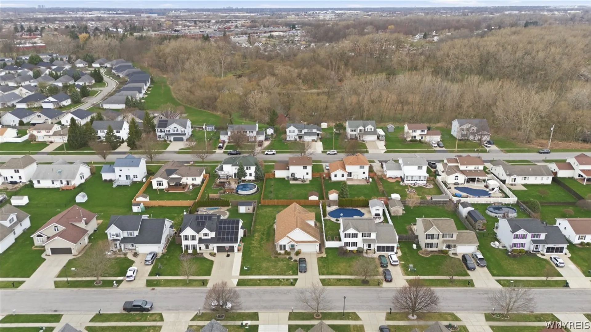 Property at 257 Crabapple Lane, Cheektowaga, NY 14227 44