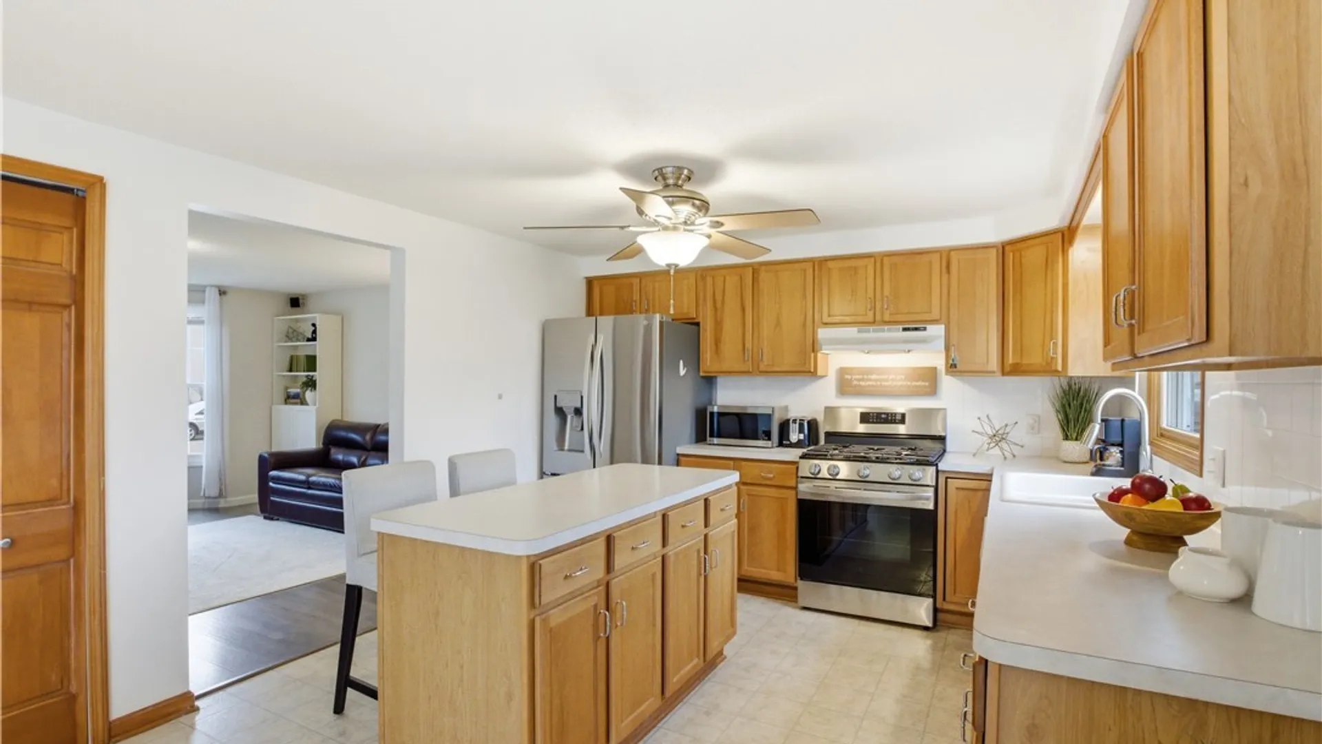 Property at 257 Crabapple Lane, Cheektowaga, NY 14227 9