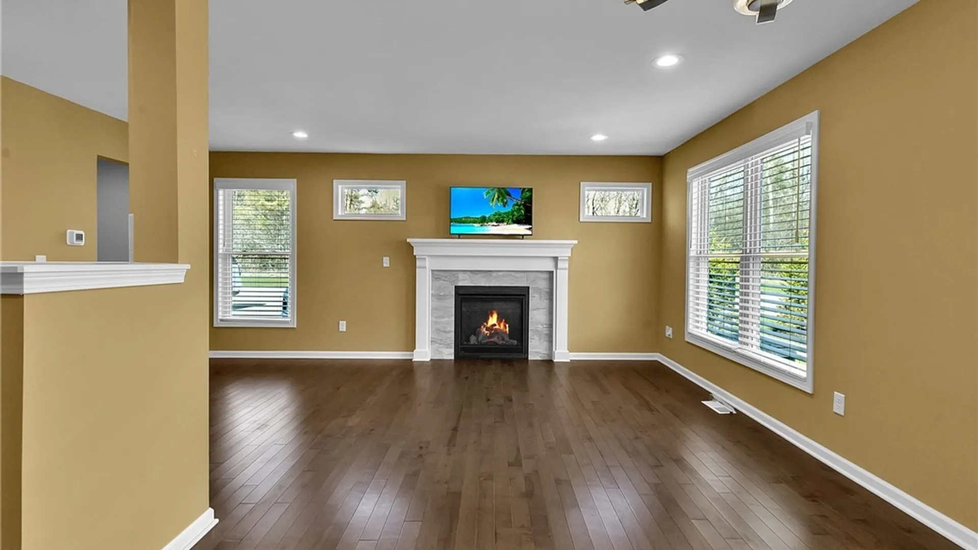 Property at 701 Carriage Lane, West Seneca, NY 14224 10