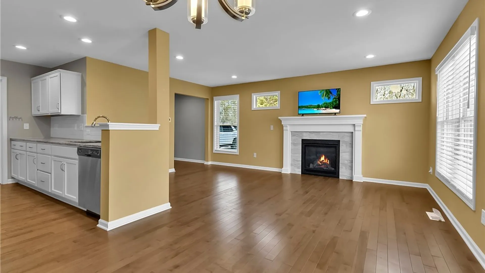 Property at 701 Carriage Lane, West Seneca, NY 14224 3