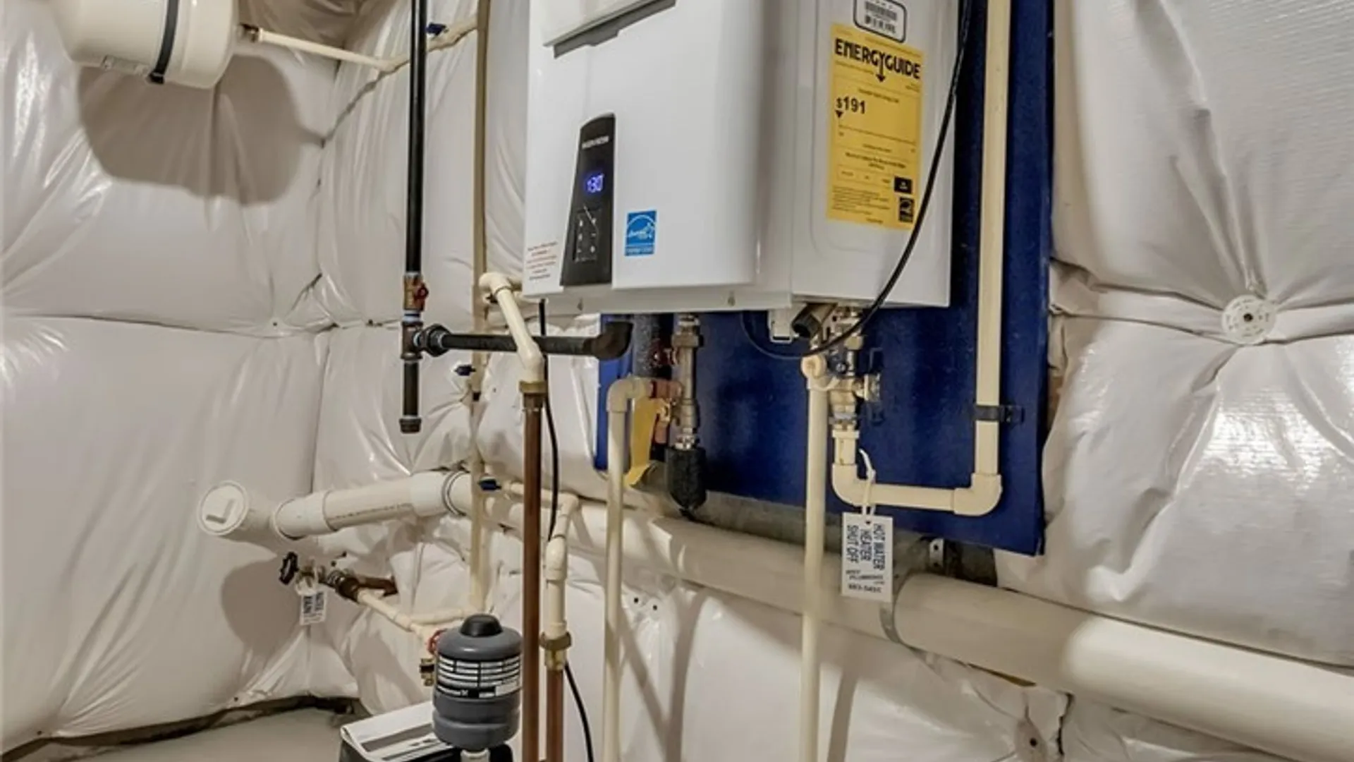 Property at 701 Carriage Lane, West Seneca, NY 14224 32