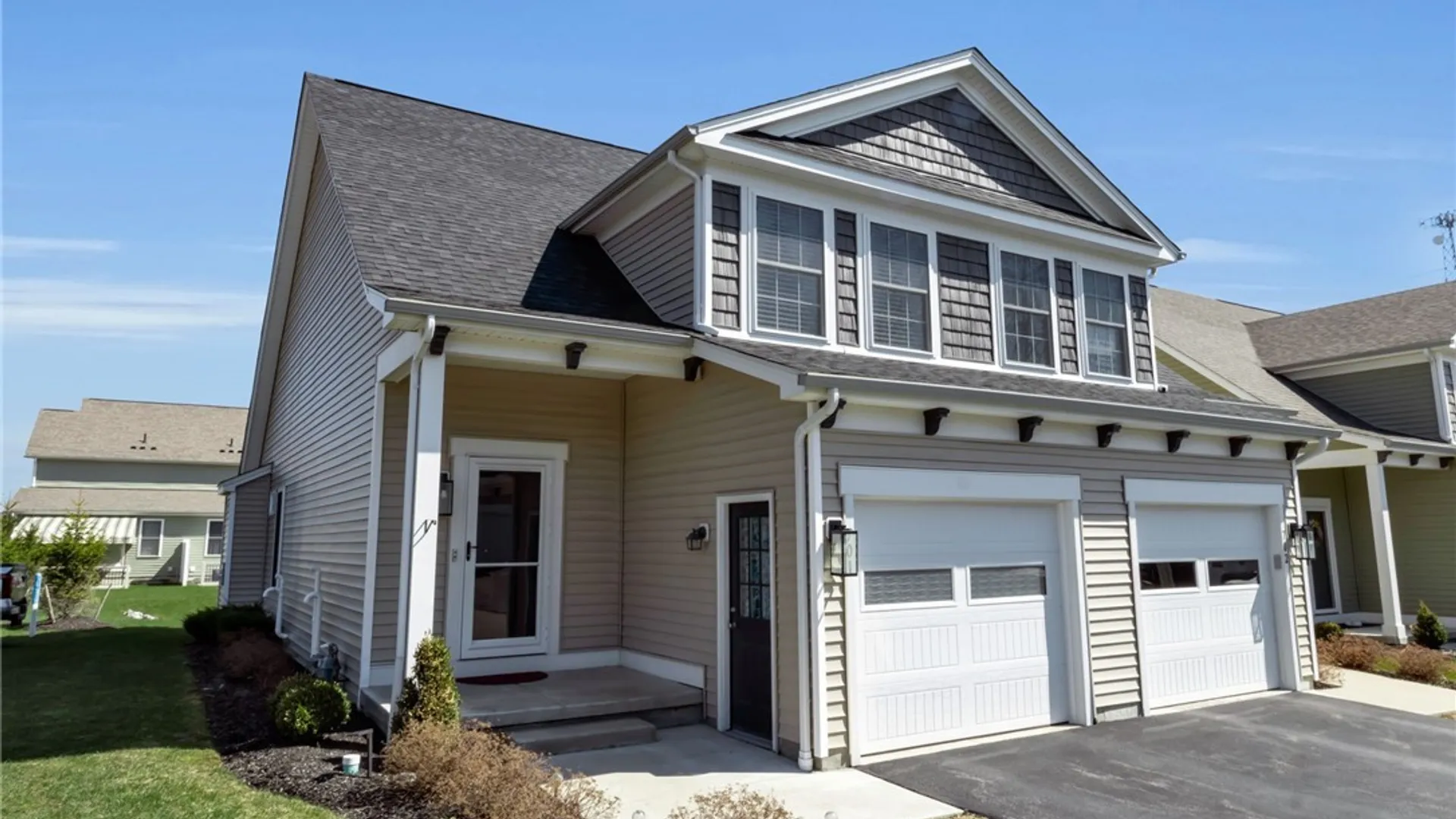 Property at 701 Carriage Lane, West Seneca, NY 14224 35