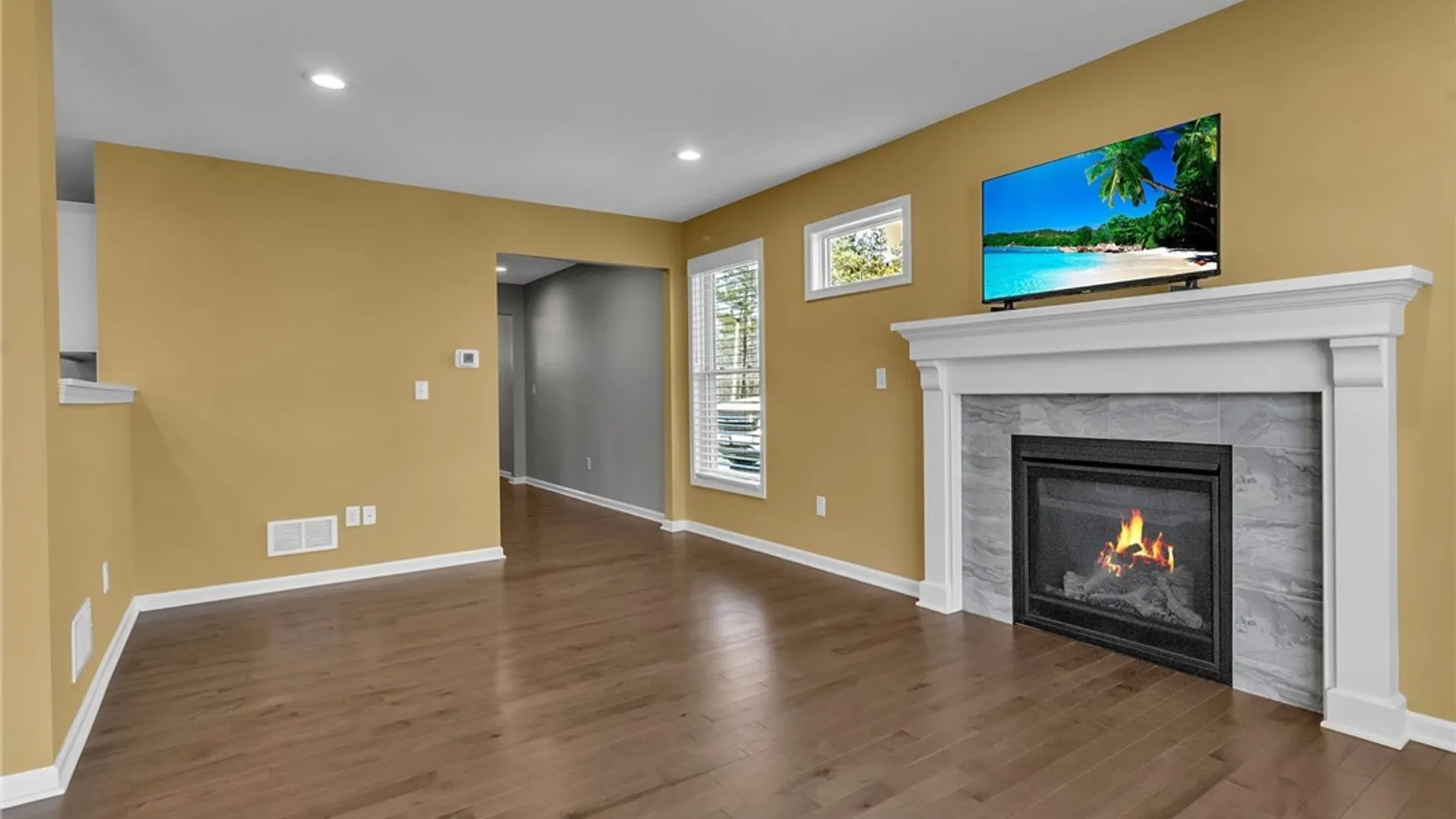 Property at 701 Carriage Lane, West Seneca, NY 14224 9