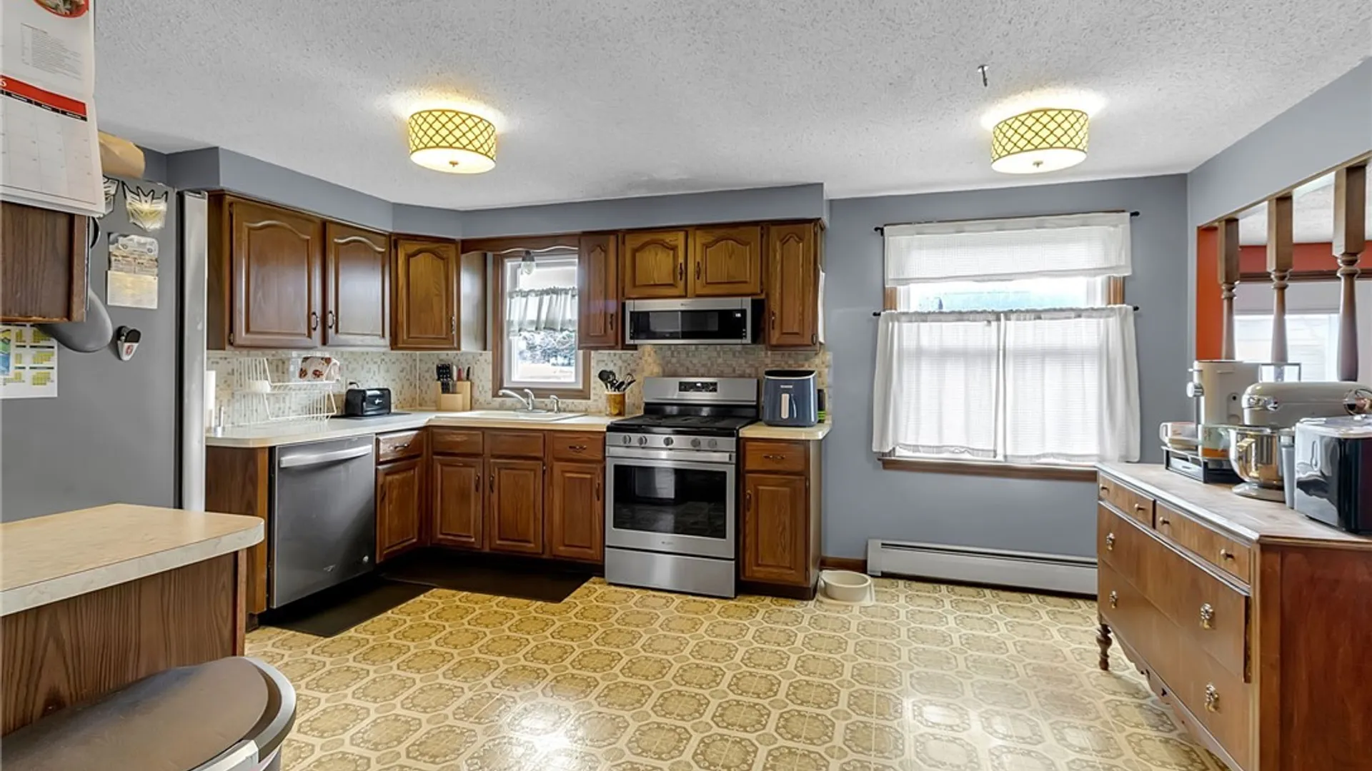 Property at 12 Rollingwood Drive, Lancaster, NY 14086 14