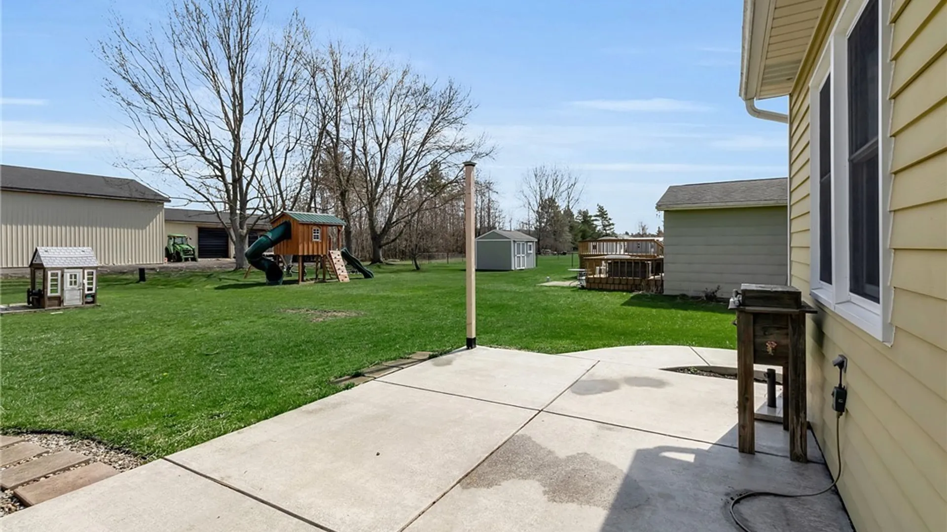 Property at 12 Rollingwood Drive, Lancaster, NY 14086 42