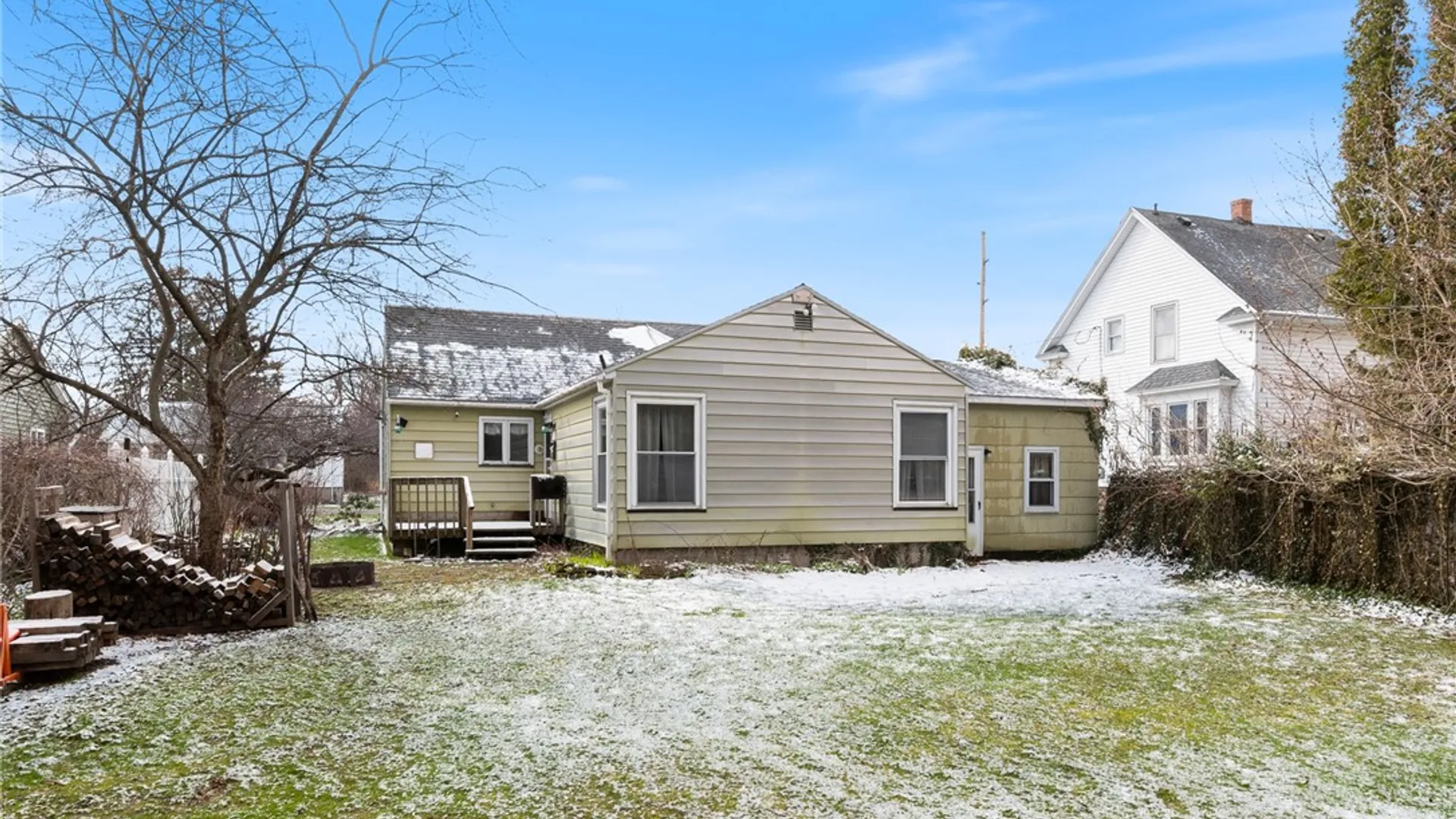 Property at 6302 Bennett Street, Williamson, NY 14589 4