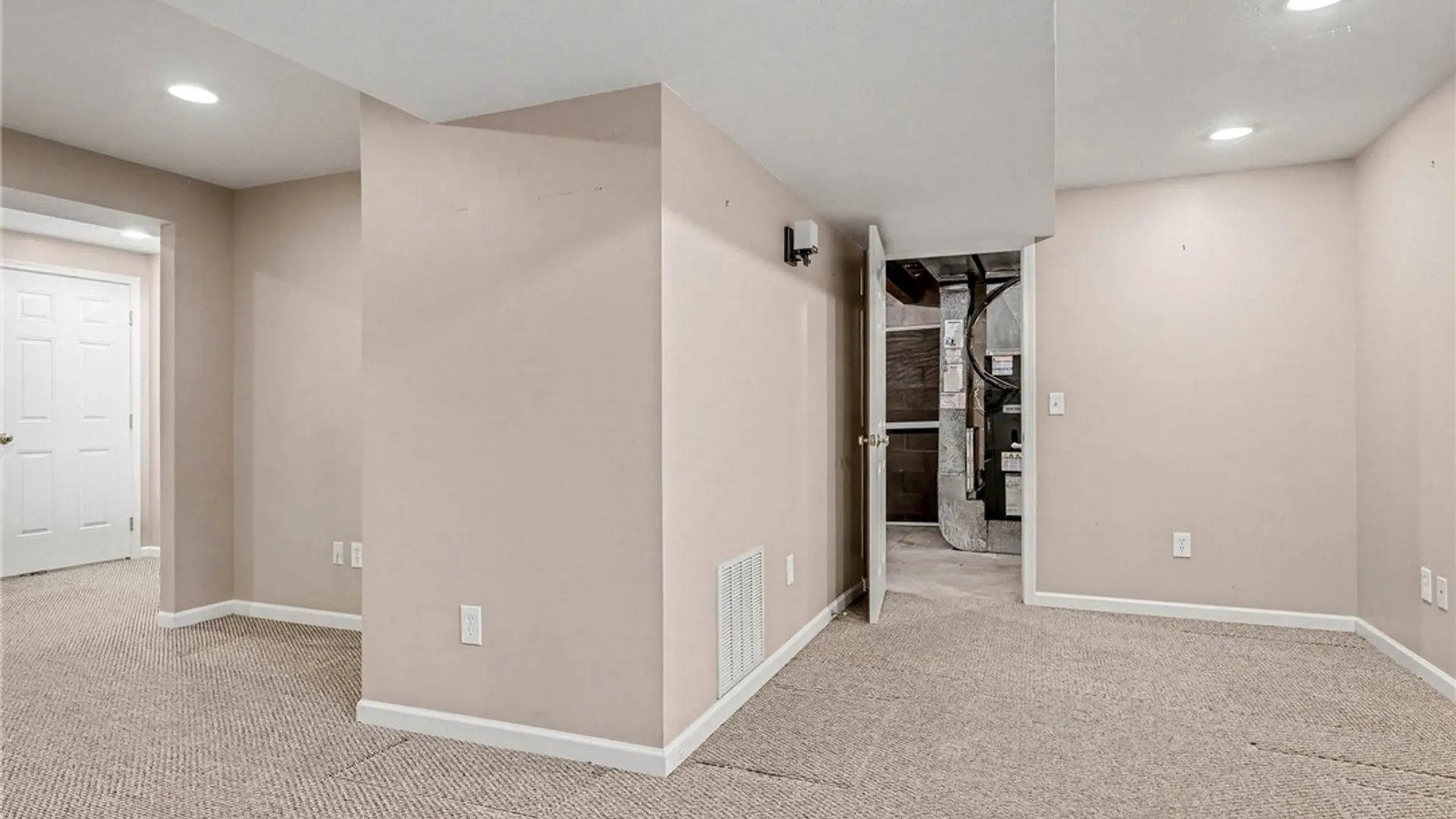 Property at 32 Wind Loft Circle, Perinton, NY 14450 23