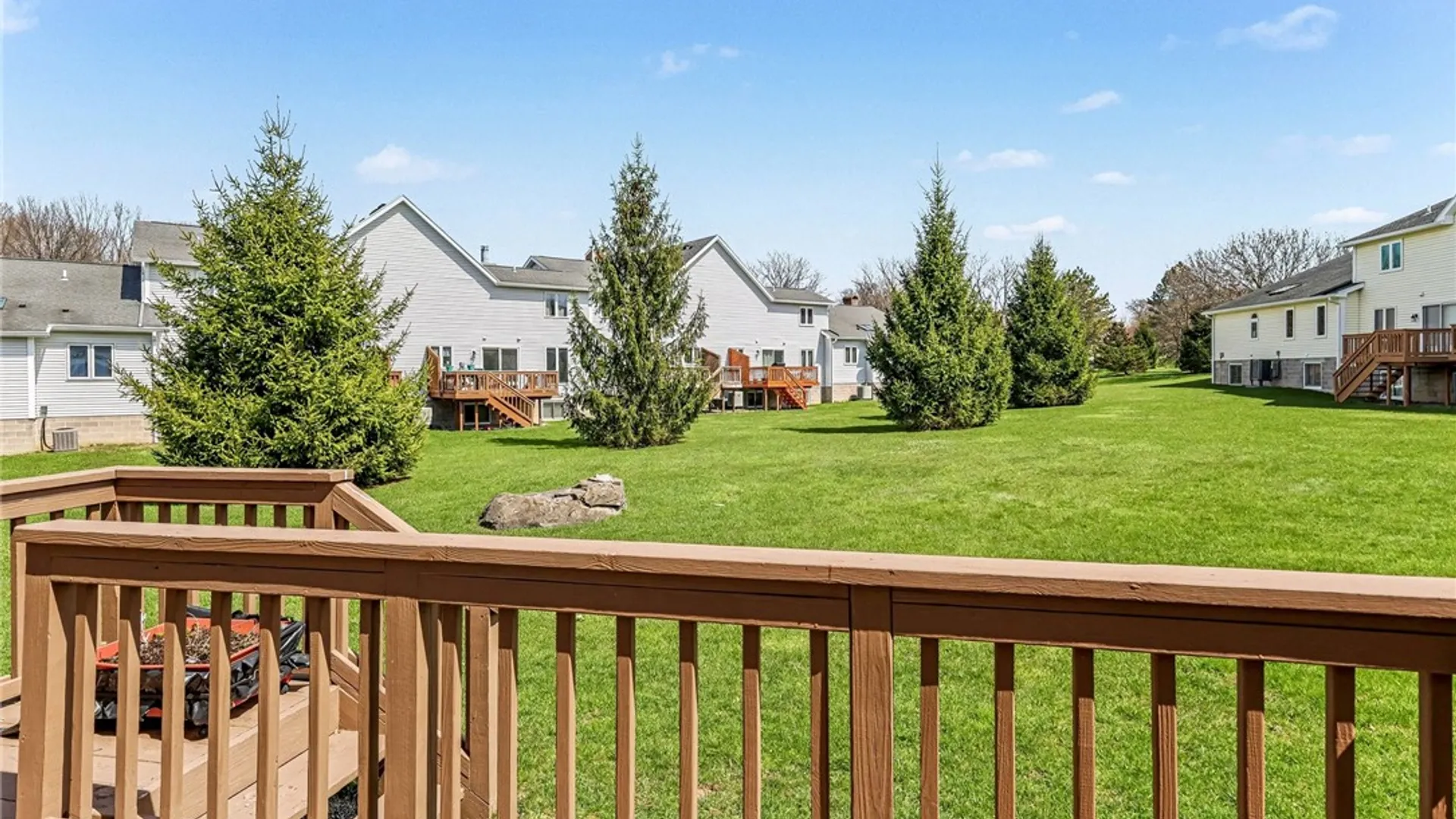 Property at 32 Wind Loft Circle, Perinton, NY 14450 24