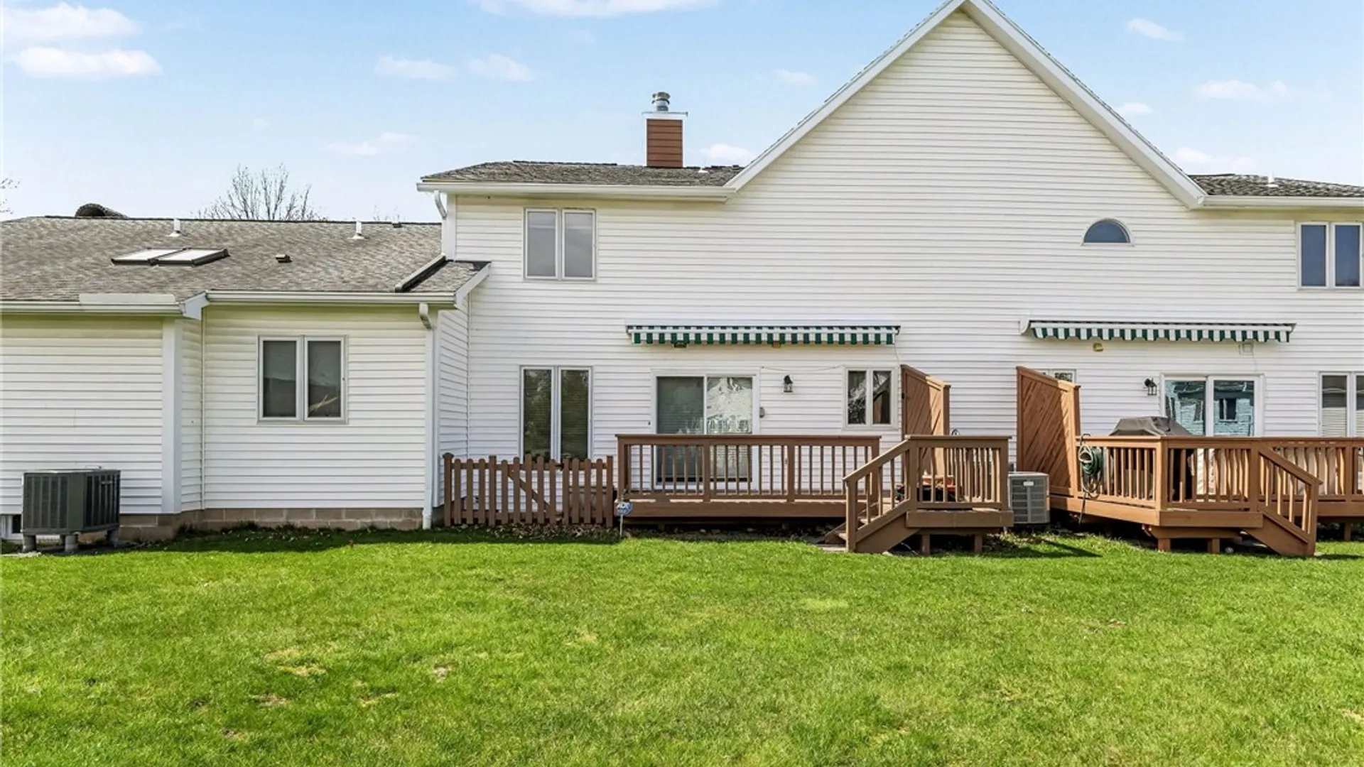 Property at 32 Wind Loft Circle, Perinton, NY 14450 26