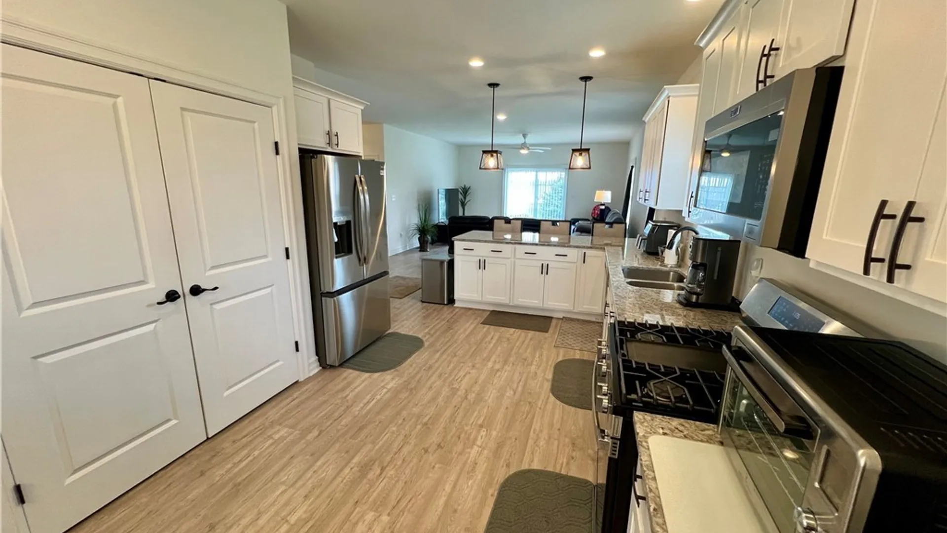 Property at 3050 Pleasant Avenue, Hamburg, NY 14075 10