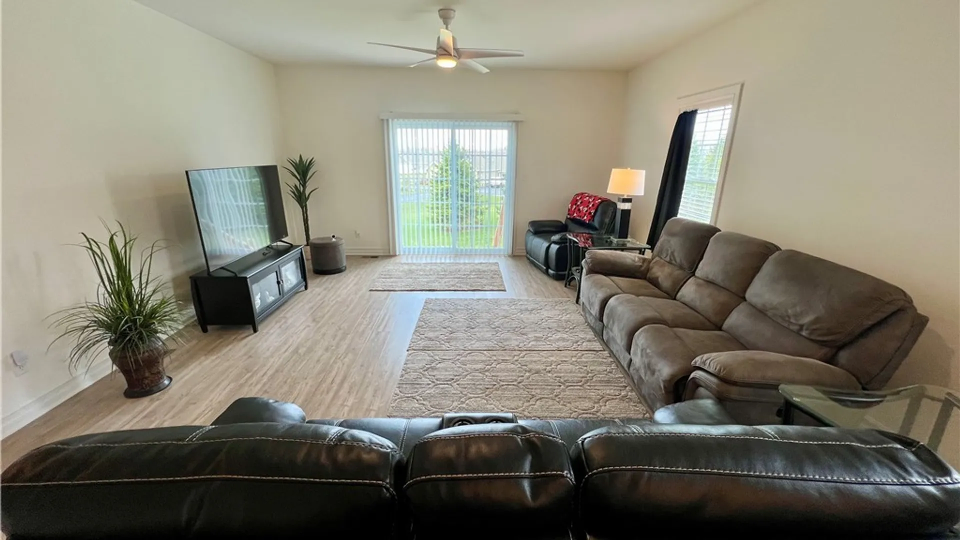 Property at 3050 Pleasant Avenue, Hamburg, NY 14075 17