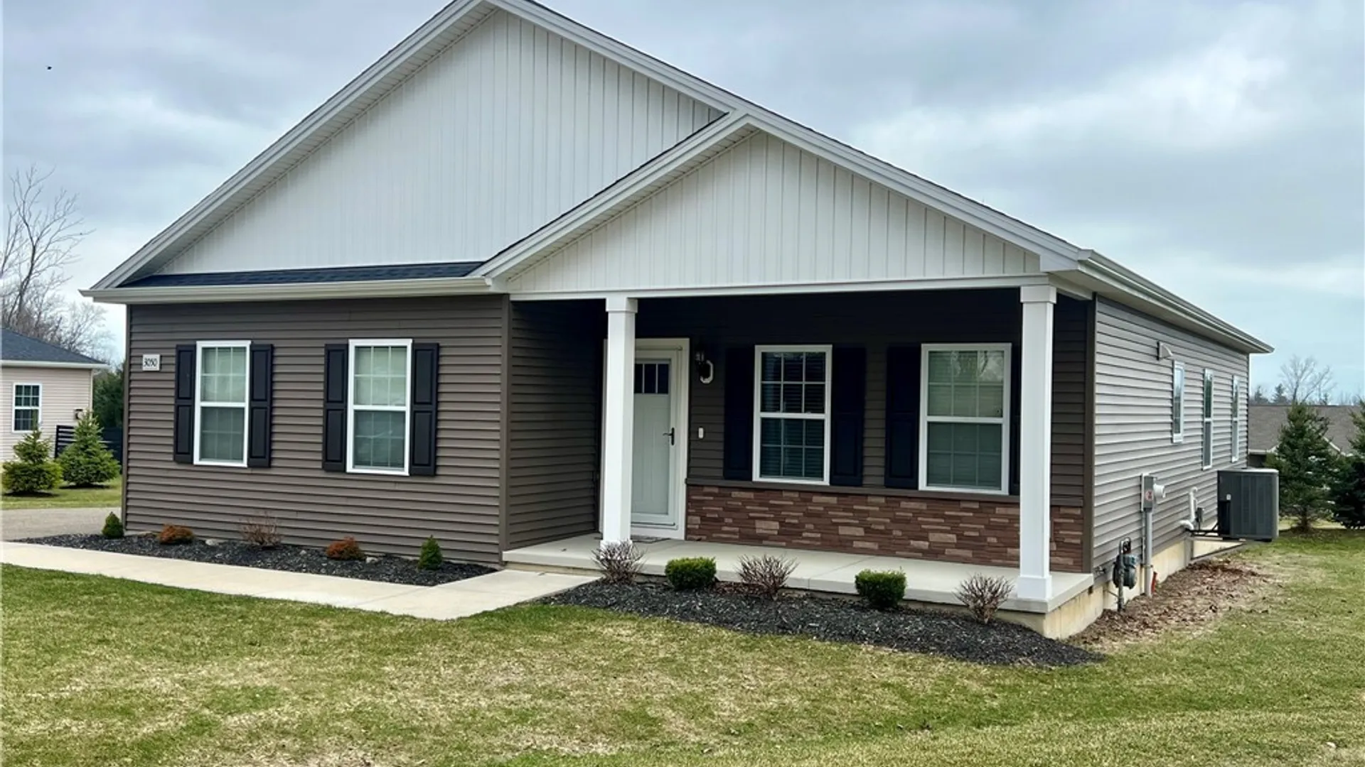 Property at 3050 Pleasant Avenue, Hamburg, NY 14075 2