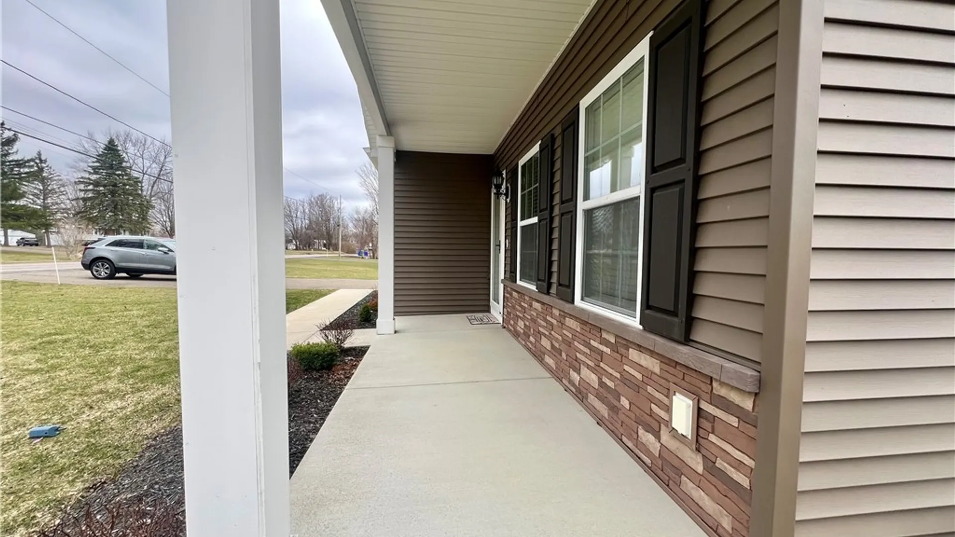 Property at 3050 Pleasant Avenue, Hamburg, NY 14075 5