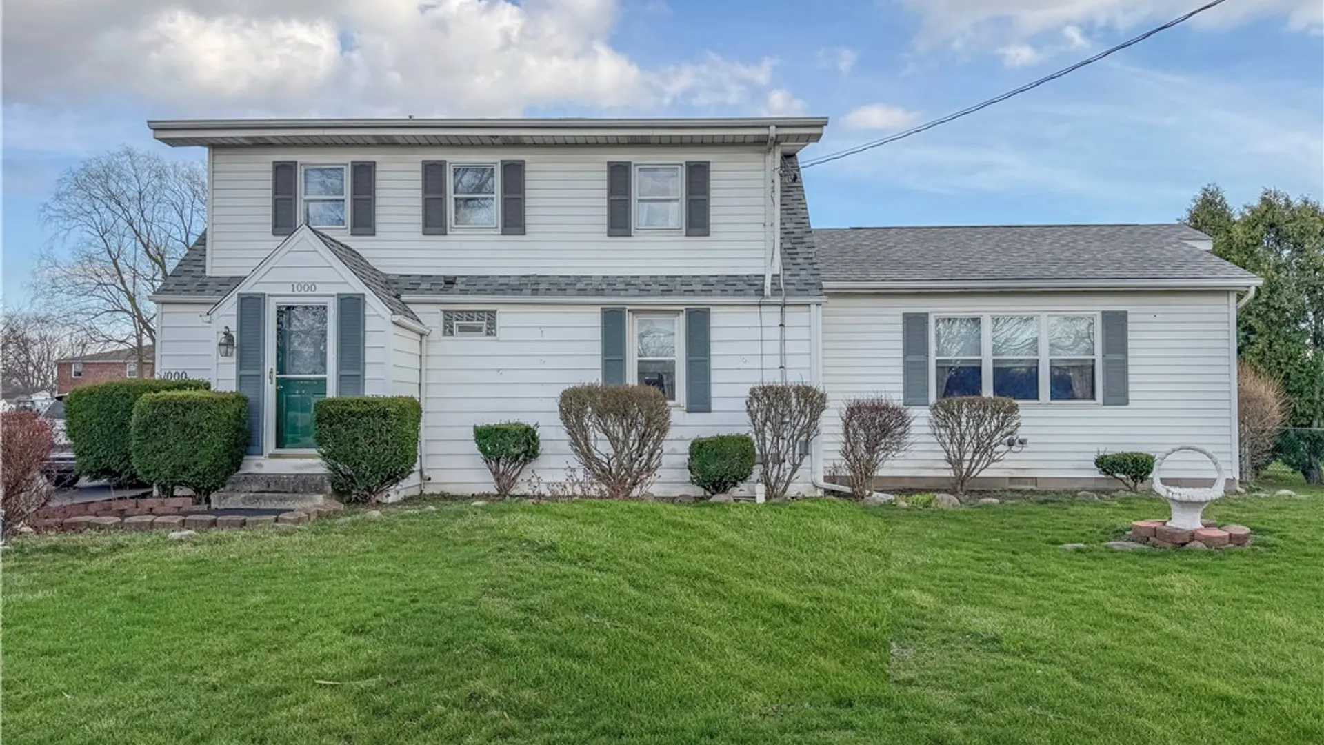Property at 1000 Saunders Settlement Road, Lewiston, NY 14305 2