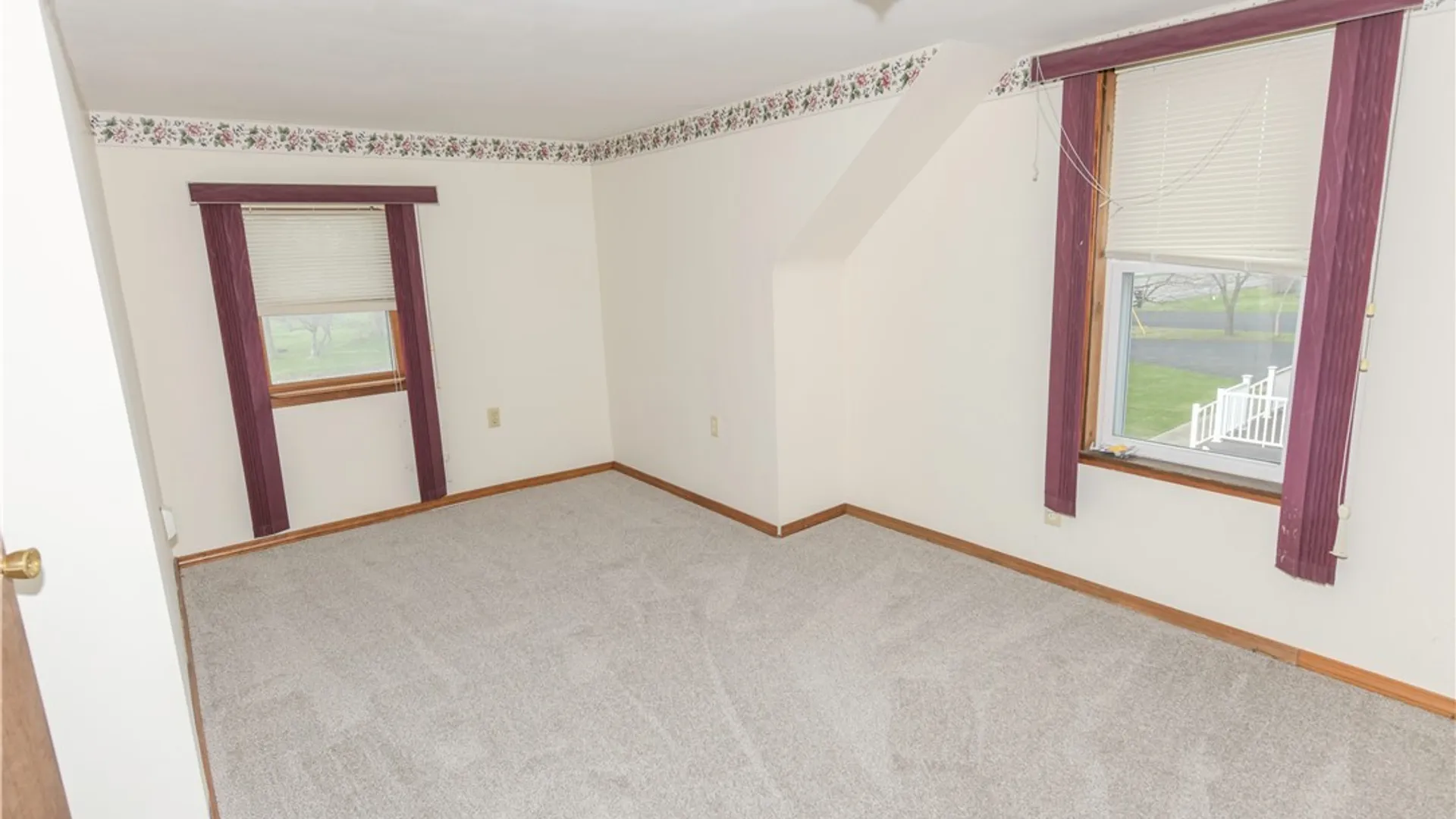 Property at 1000 Saunders Settlement Road, Lewiston, NY 14305 22