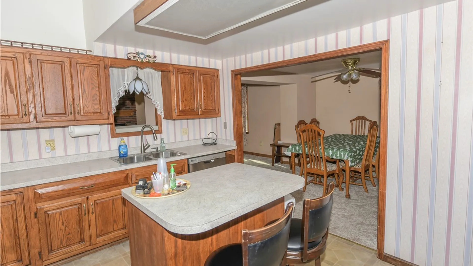 Property at 1000 Saunders Settlement Road, Lewiston, NY 14305 5