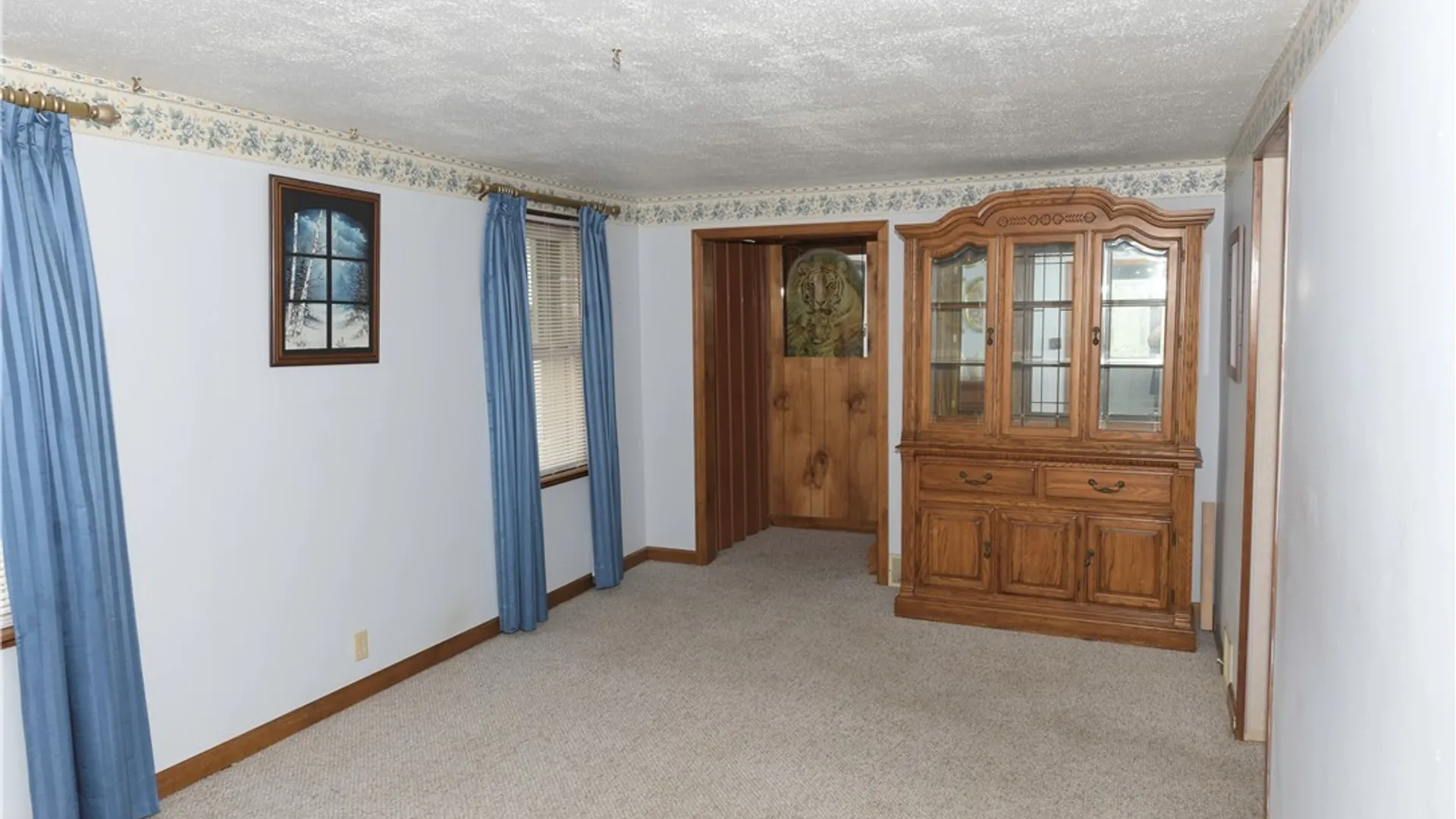 Property at 1000 Saunders Settlement Road, Lewiston, NY 14305 8