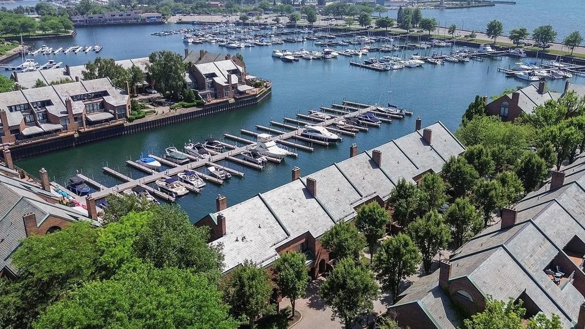 Property at 252 Rivermist Drive, Buffalo, NY 14202 43