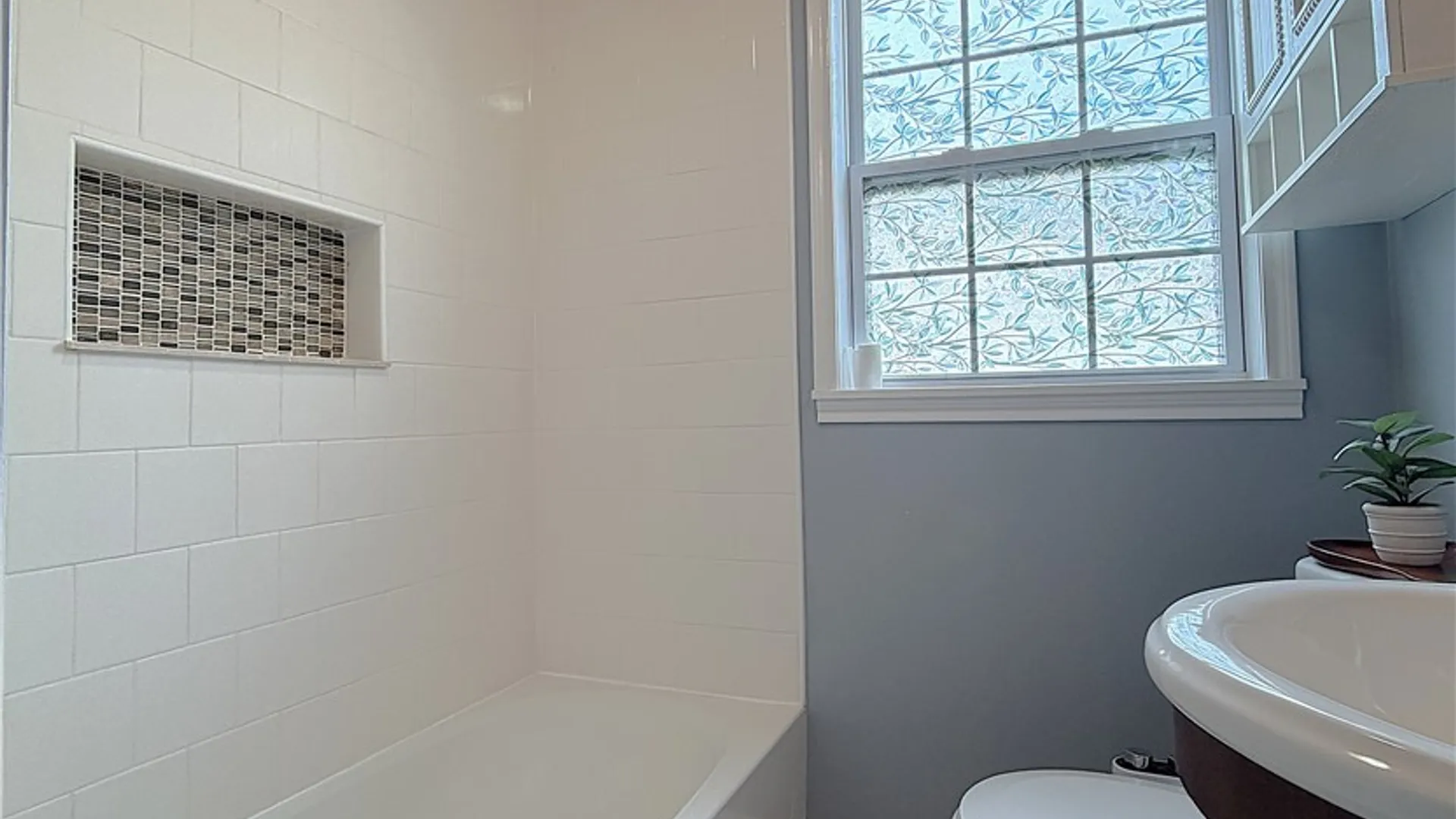 Property at 723 Longmeadow Road, Amherst, NY 14226 15