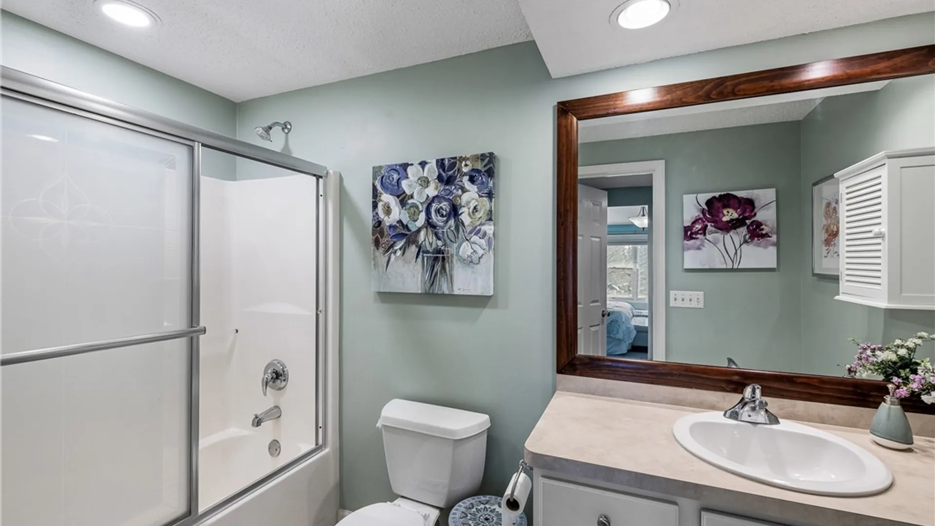 Property at 5376 Village Station Circle, Clarence, NY 14221 24
