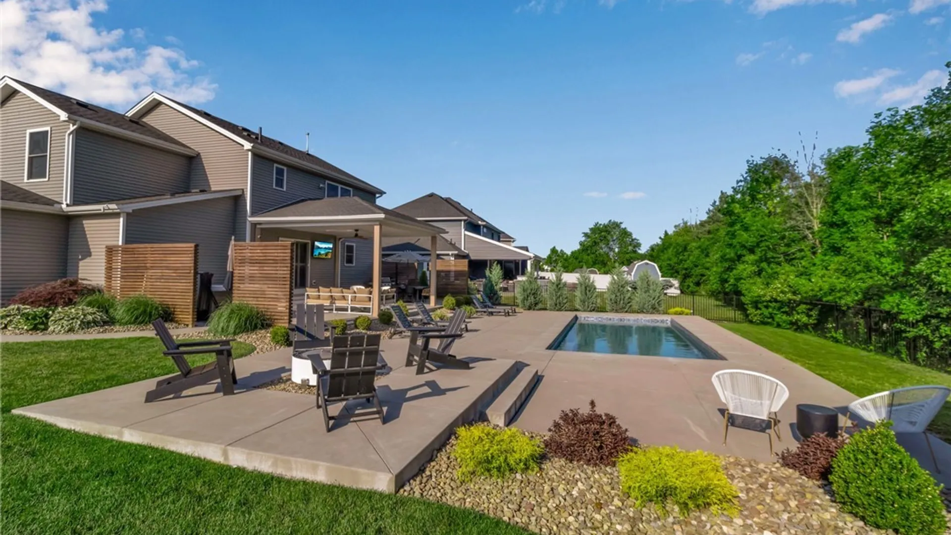 Property at 2 Magrum Lane, Lancaster, NY 14086 24