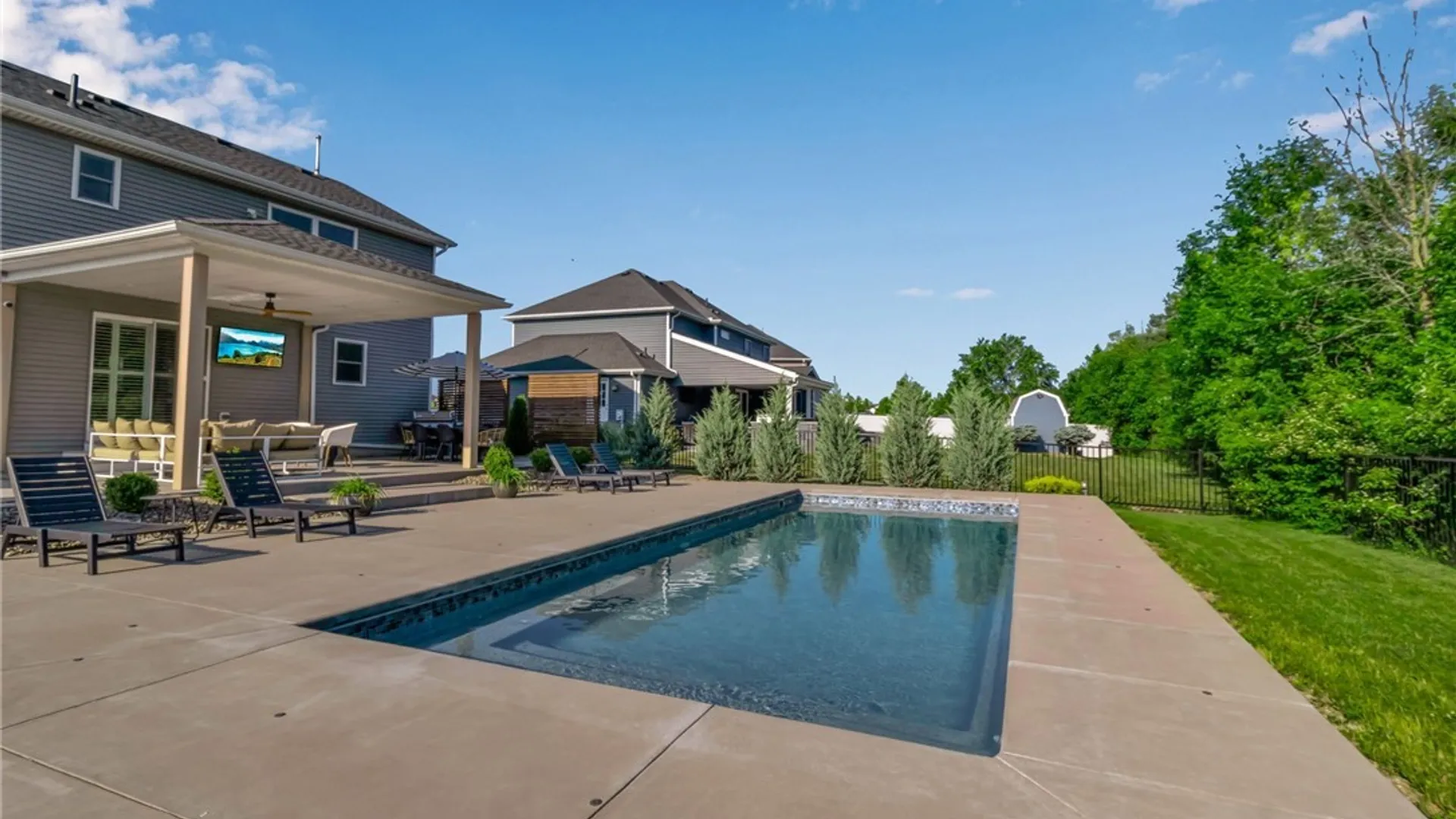 Property at 2 Magrum Lane, Lancaster, NY 14086 28