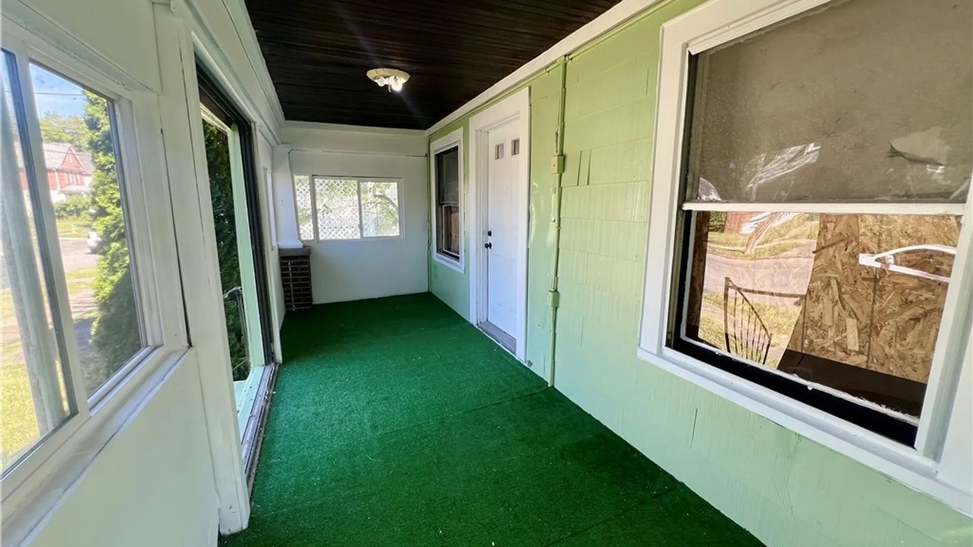 Property at 1611 Linwood Avenue, Niagara Falls, NY 14305 4