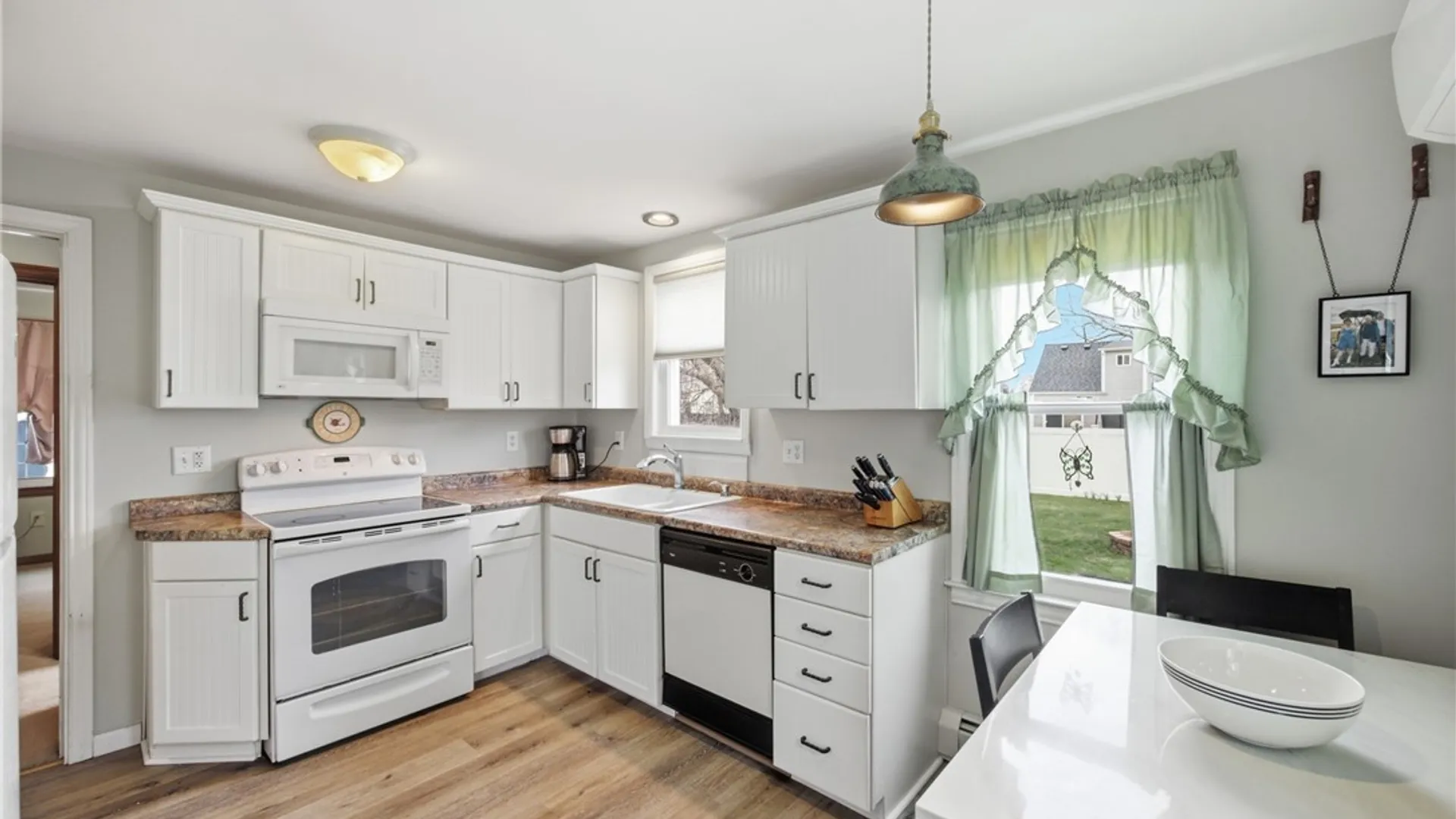 Property at 407 81st Street, Niagara Falls, NY 14304 8