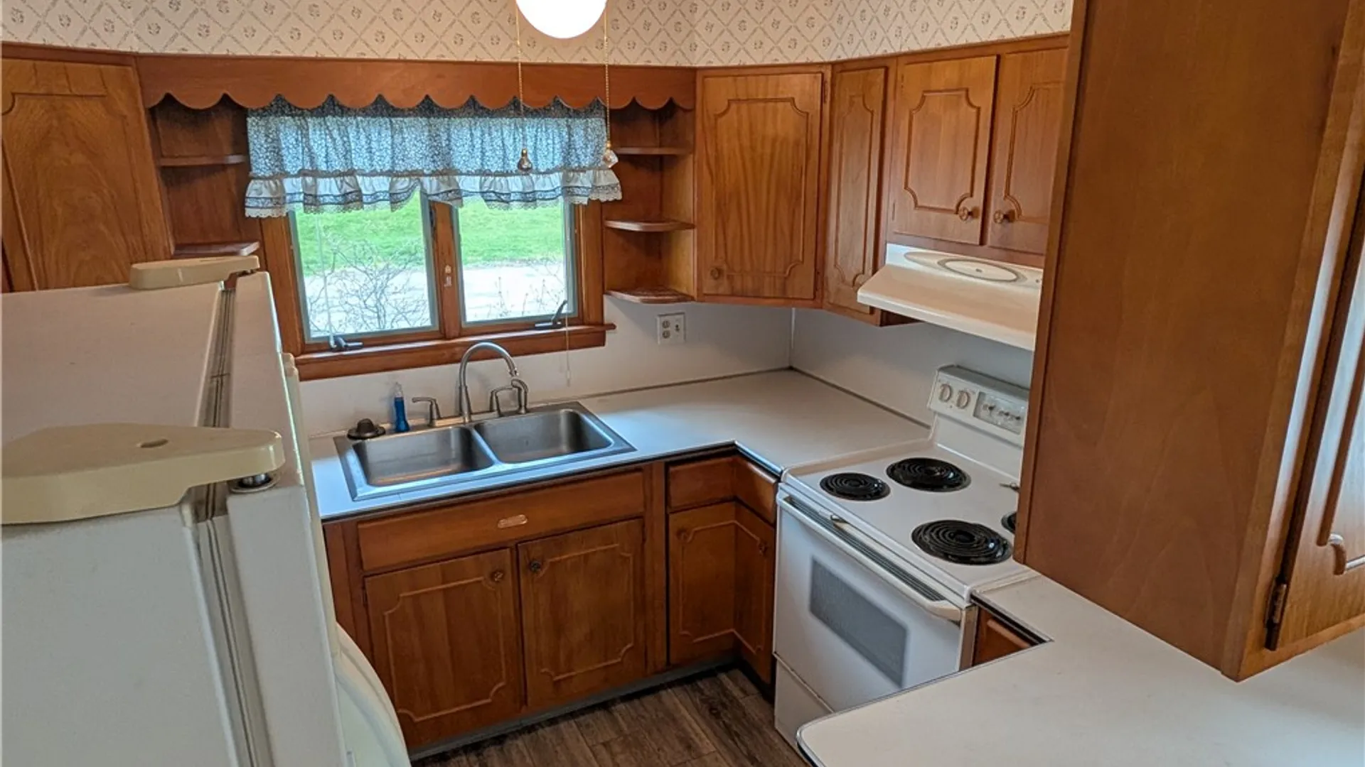 Property at 43 Chamberlain Avenue, Bradford City, PA 16701 13