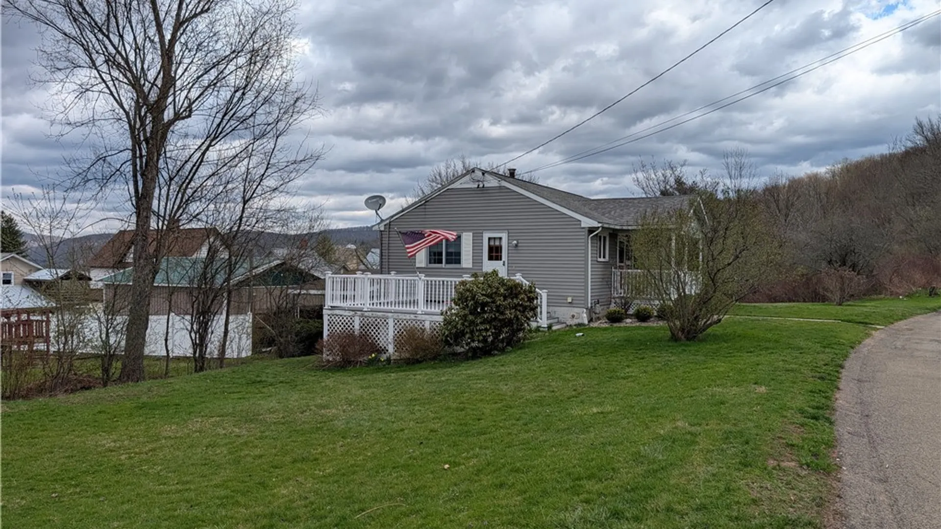 Property at 43 Chamberlain Avenue, Bradford City, PA 16701 2