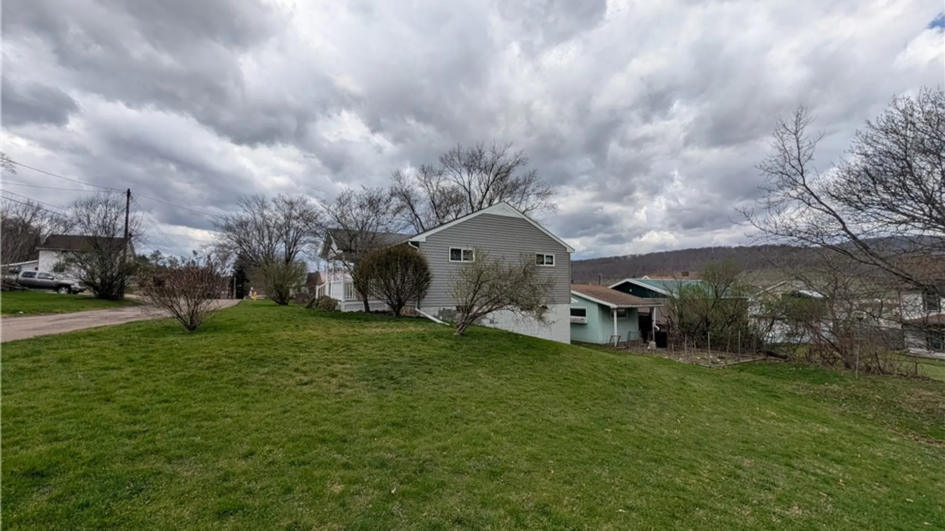 Property at 43 Chamberlain Avenue, Bradford City, PA 16701 32