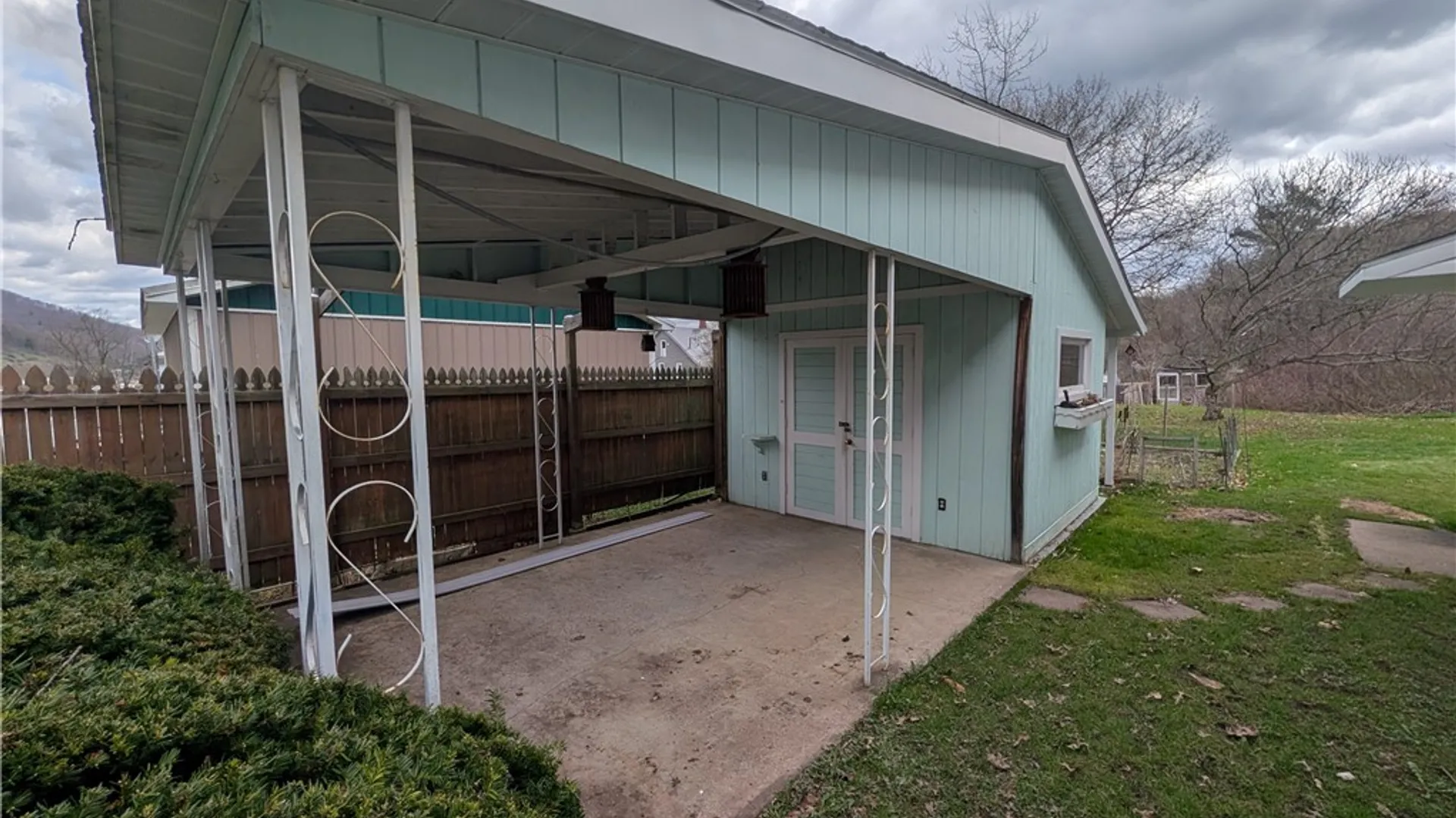 Property at 43 Chamberlain Avenue, Bradford City, PA 16701 4