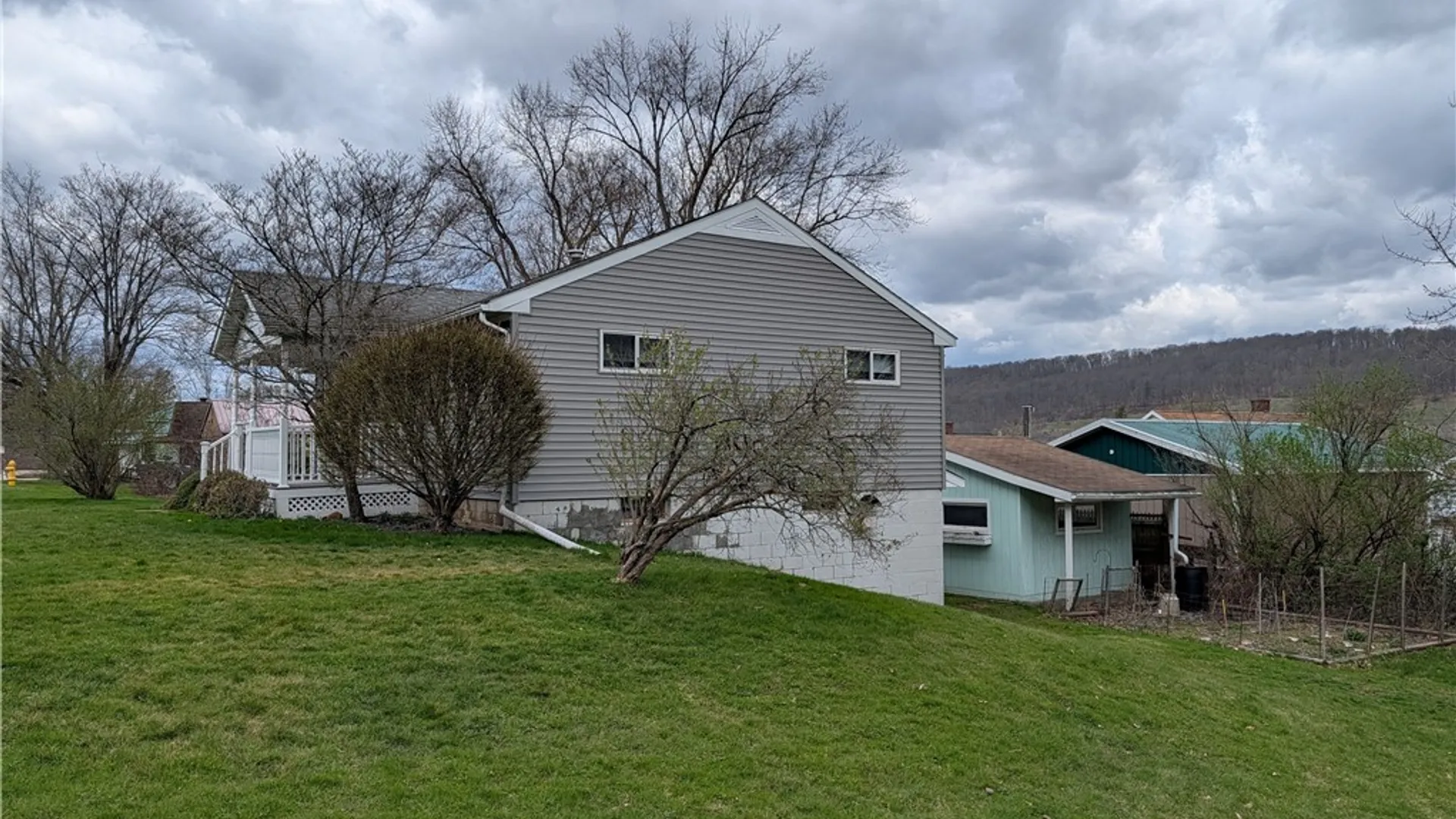 Property at 43 Chamberlain Avenue, Bradford City, PA 16701 7