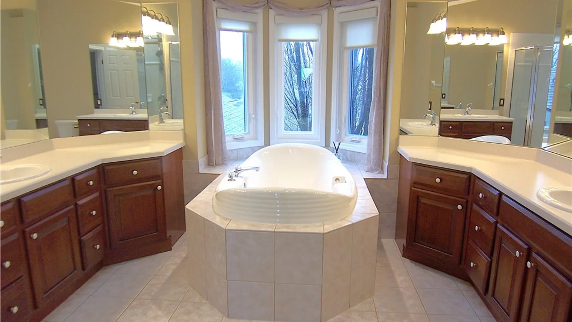 Property at 10 Mountain Ash Trl, Webster, NY 14580 19