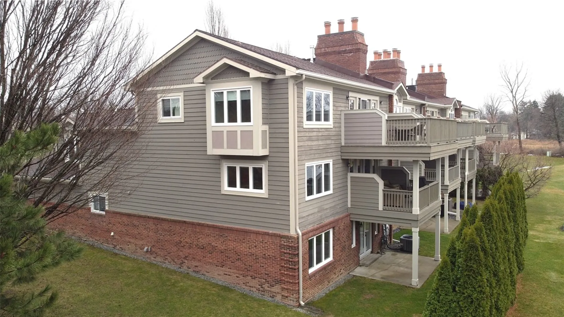 Property at 10 Mountain Ash Trl, Webster, NY 14580 2