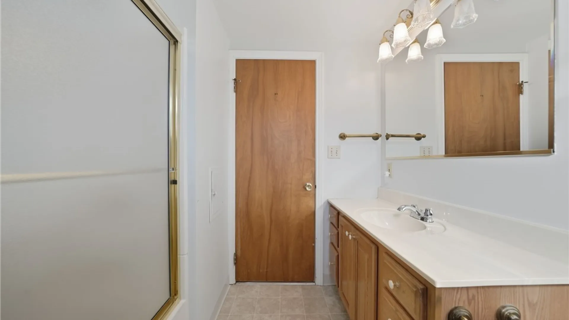 Property at 131 Colvinhurst Drive, Tonawanda, NY 14223 32