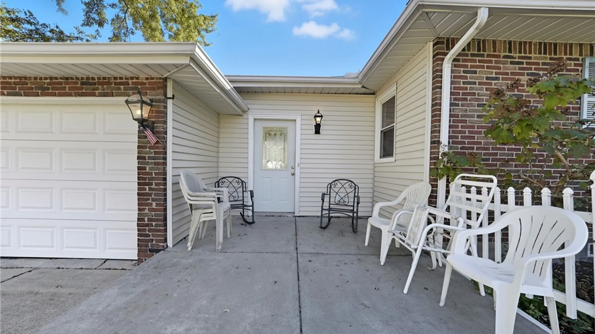 Property at 131 Colvinhurst Drive, Tonawanda, NY 14223 38